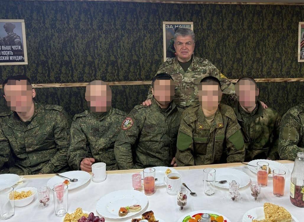 Главы районов Татарстана привезли спецтехнику и оборудование бойцам СВО