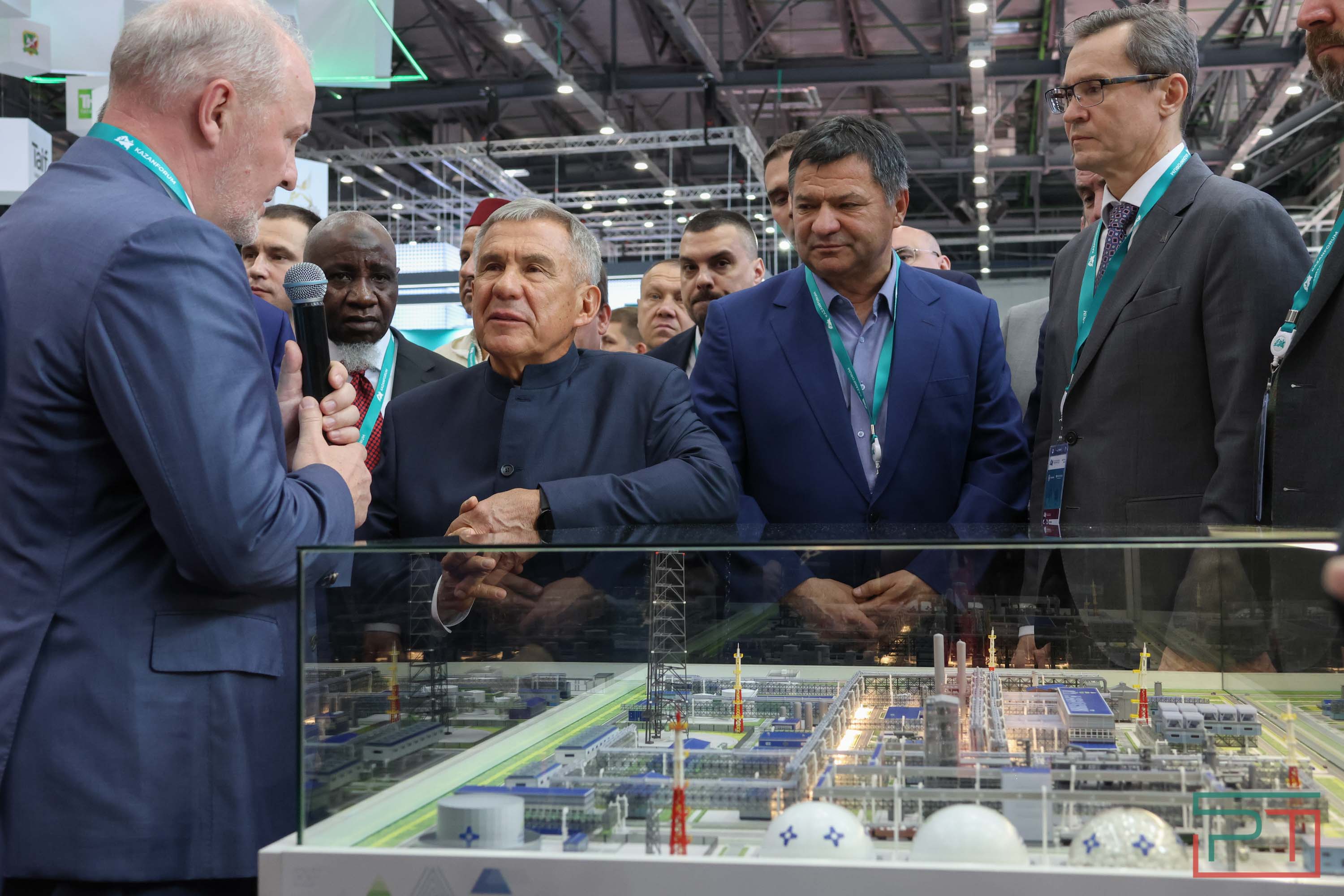 Открытие XVI KazanForum