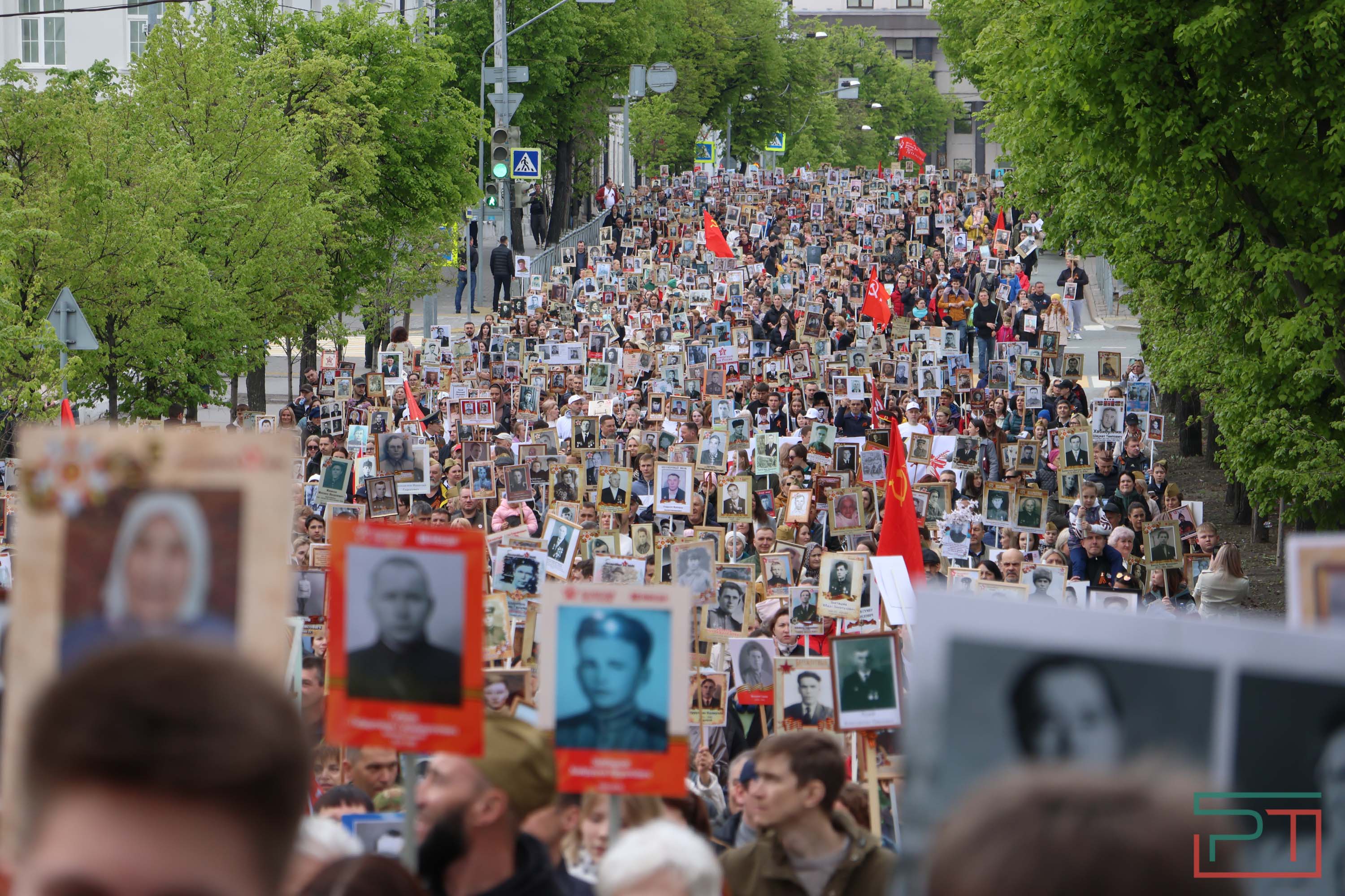 Шествие «Бессмертный полк» в Казани