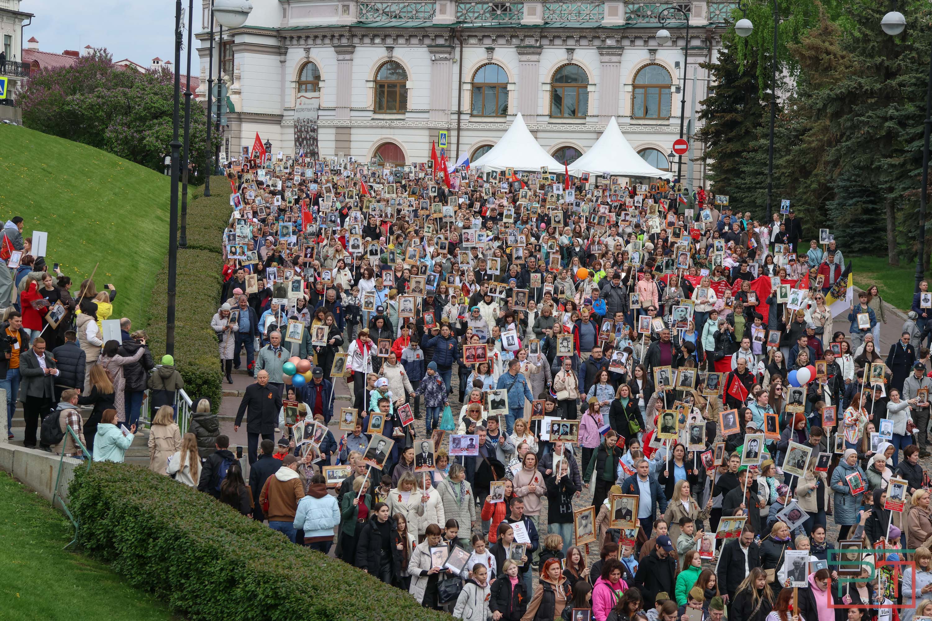 Шествие «Бессмертный полк» в Казани