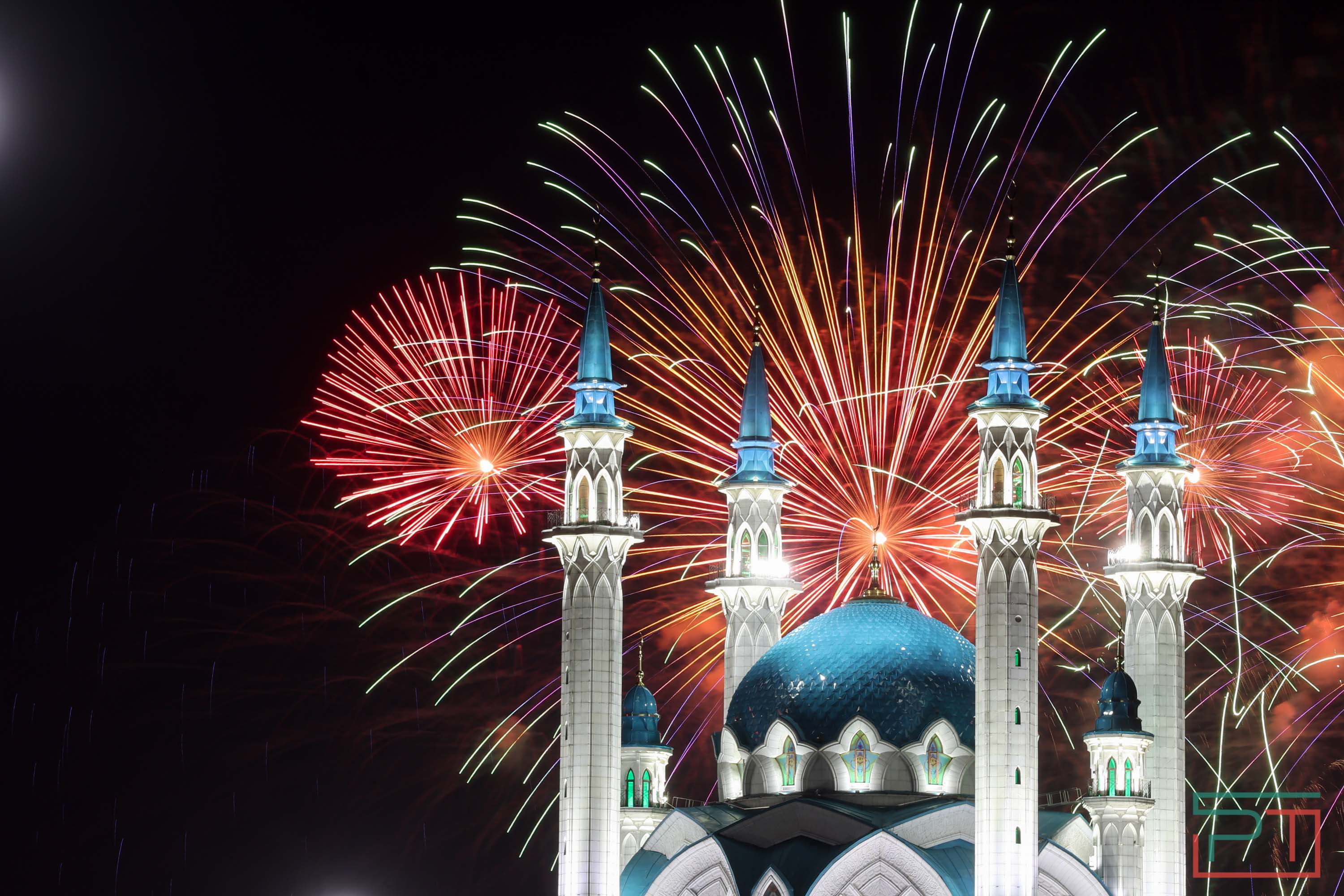 Салют в Казани 9 мая