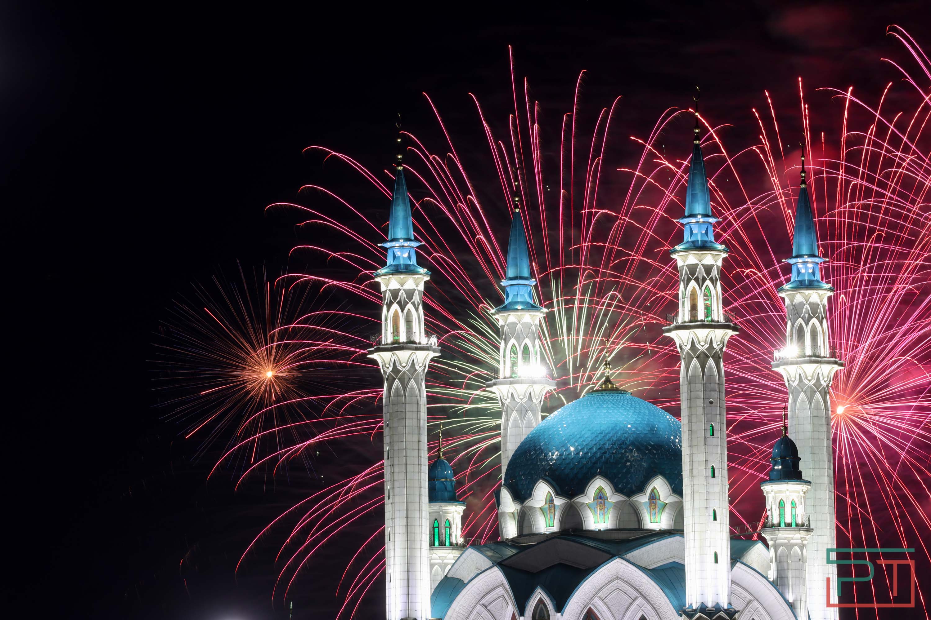 Салют в Казани 9 мая