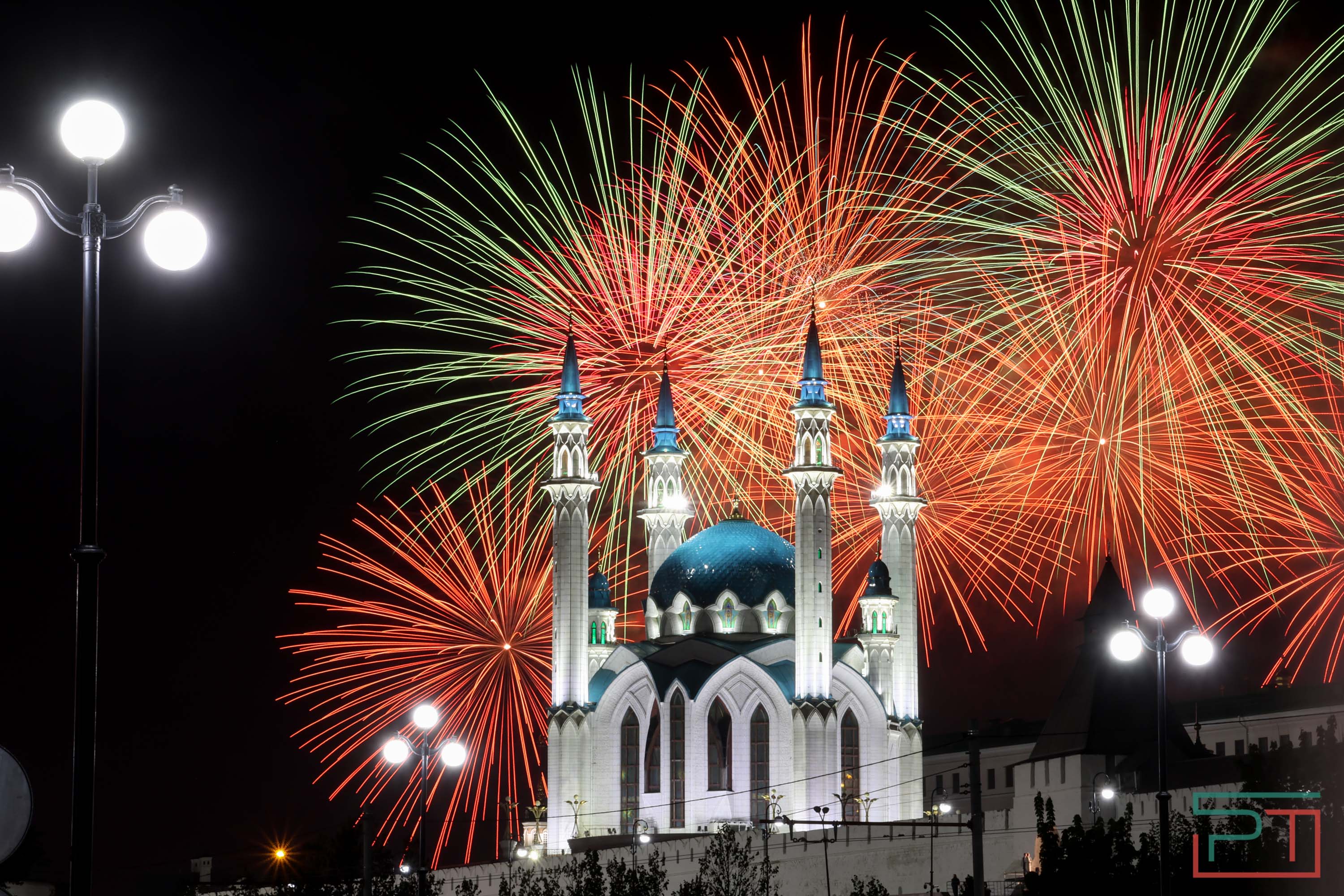 Салют в Казани 9 мая