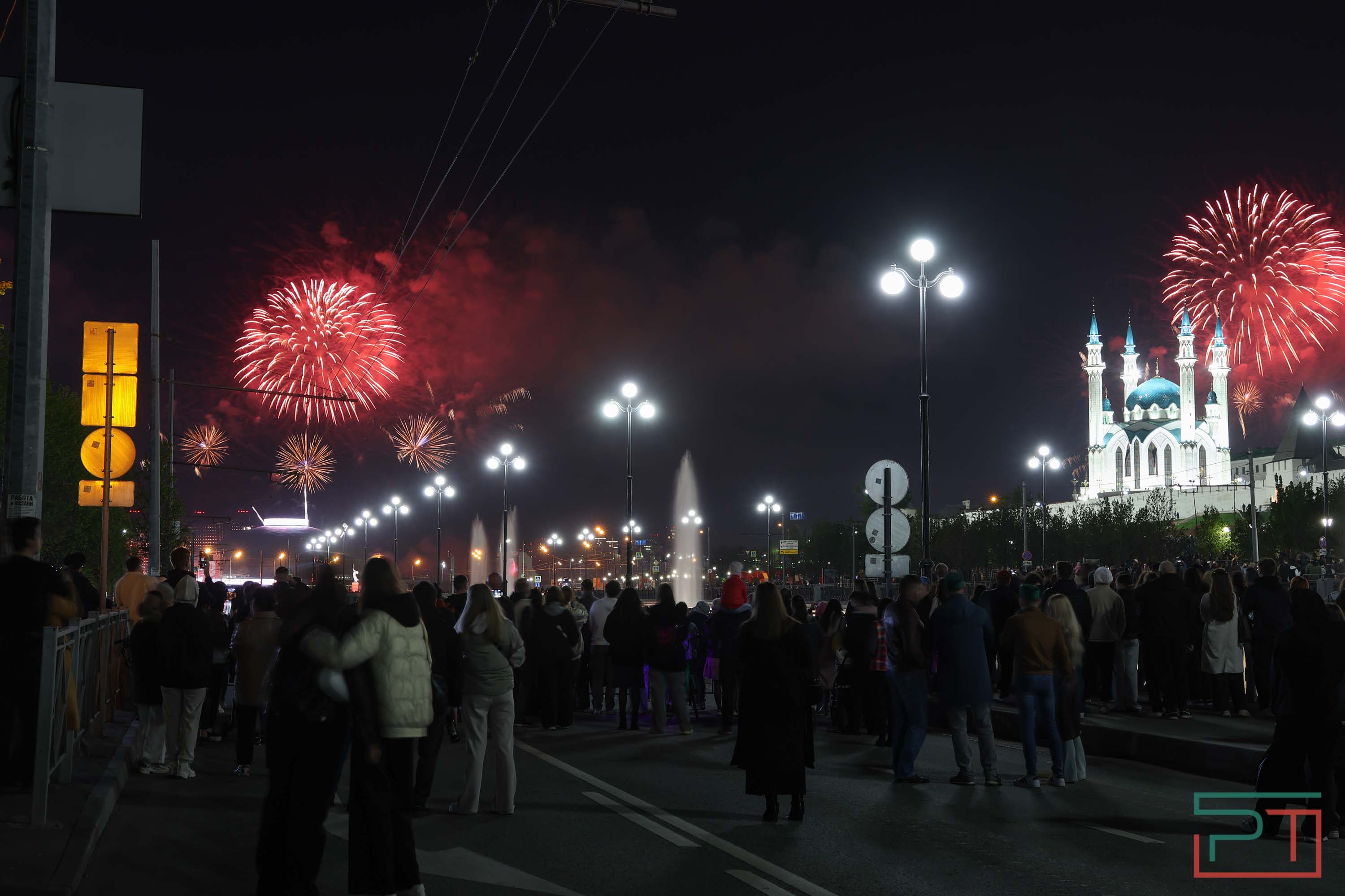 Салют в Казани 9 мая