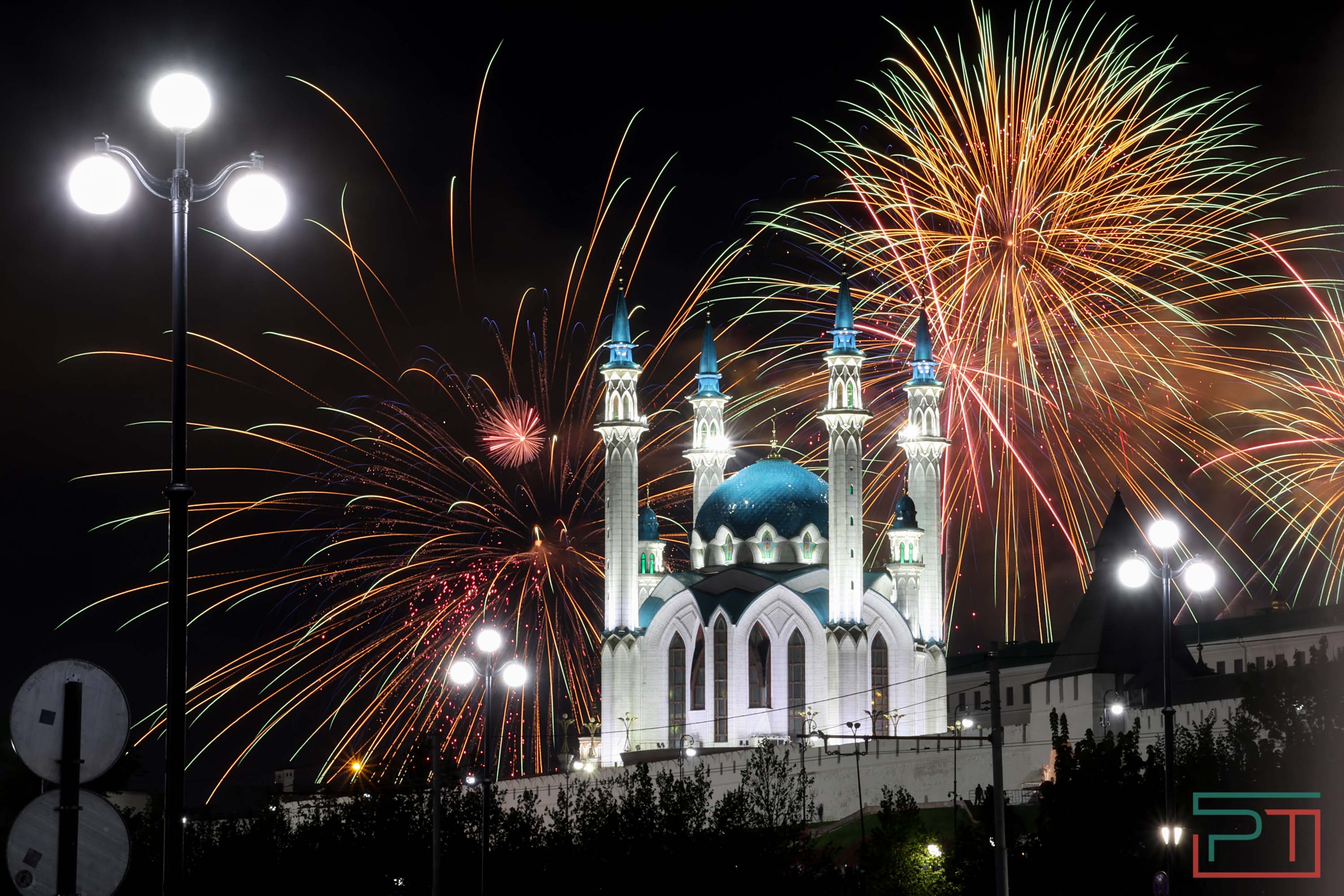 Салют в Казани 9 мая