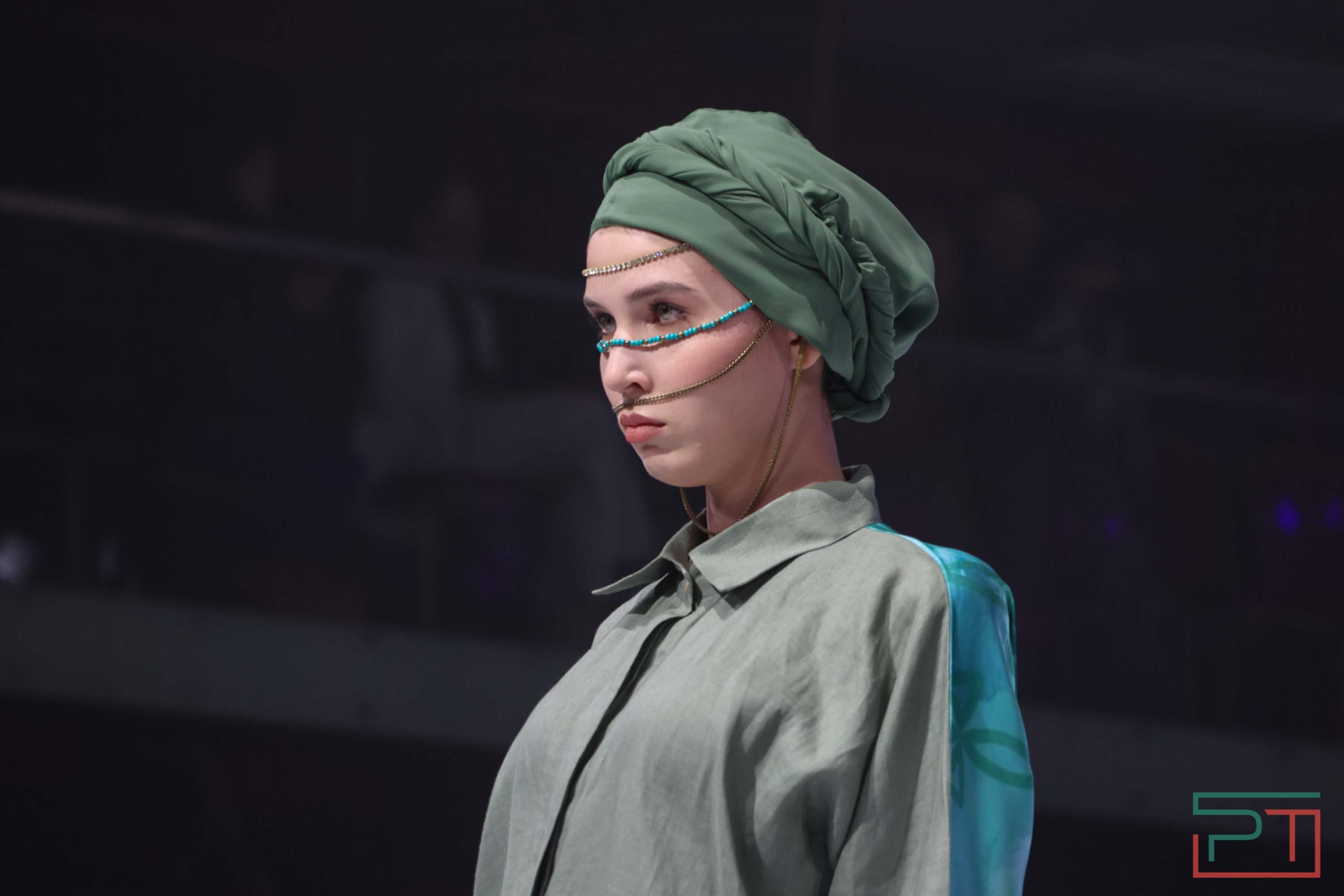 Показ благопристойной моды Modest Fashion Day