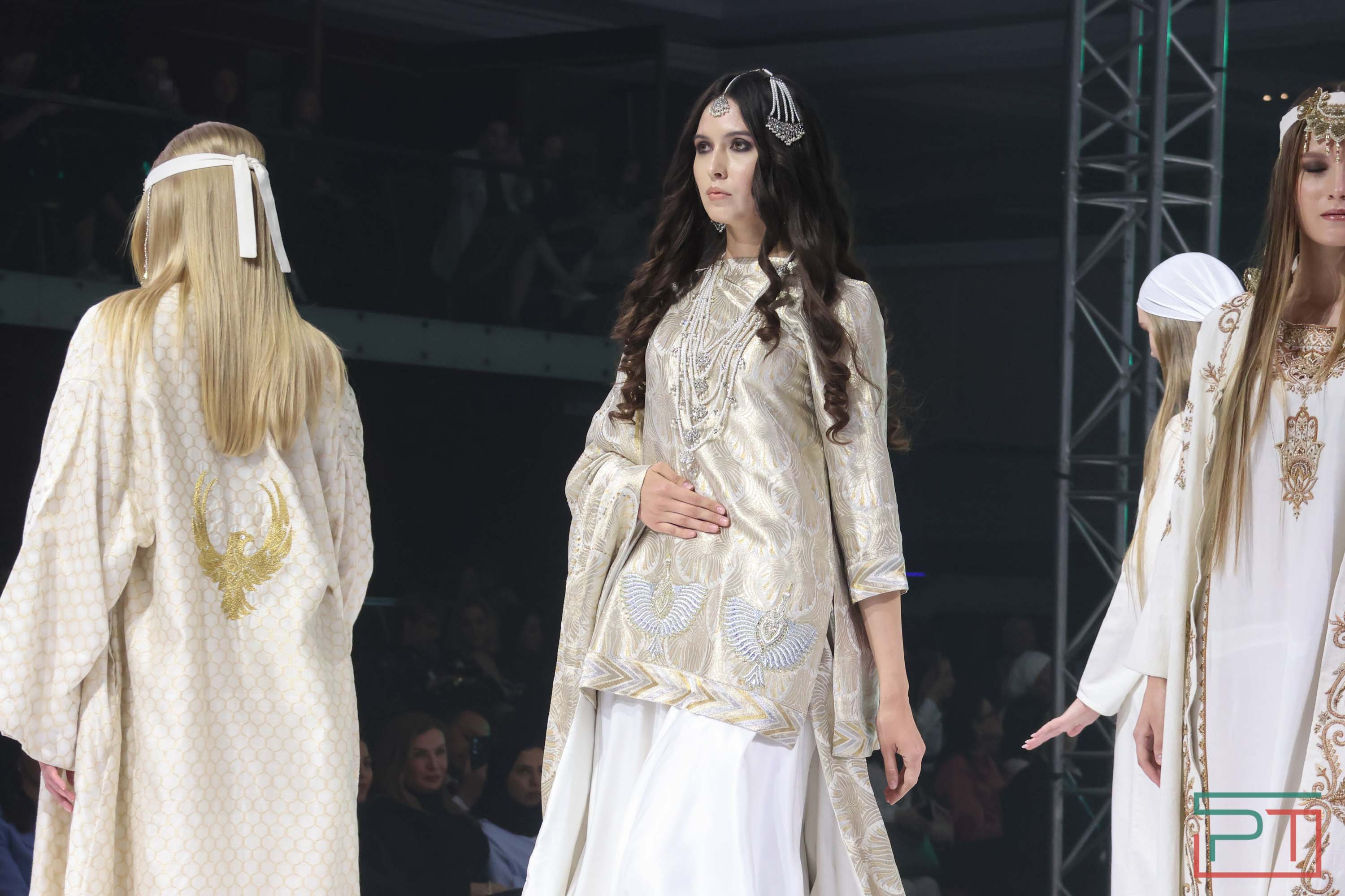 Показ благопристойной моды Modest Fashion Day