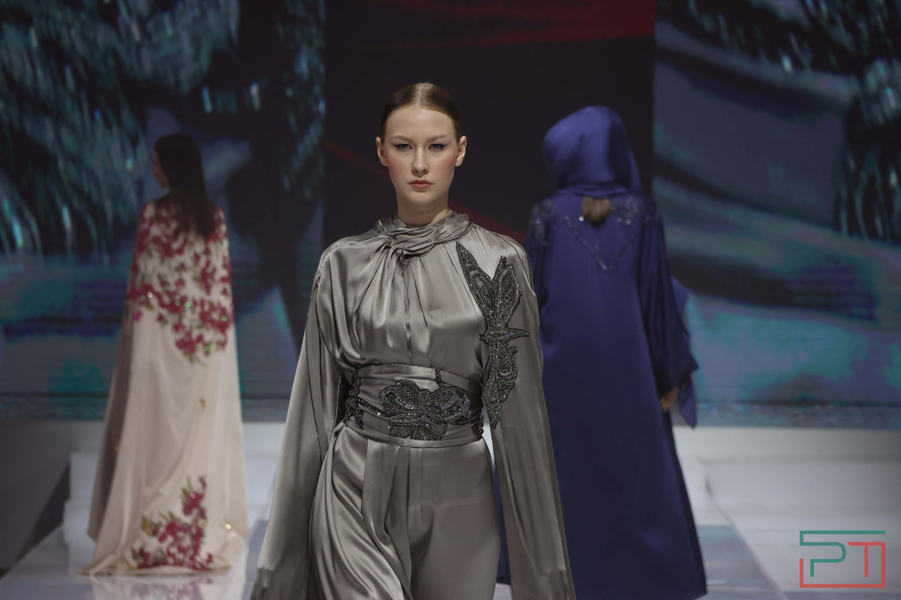 Показ благопристойной моды Modest Fashion Day