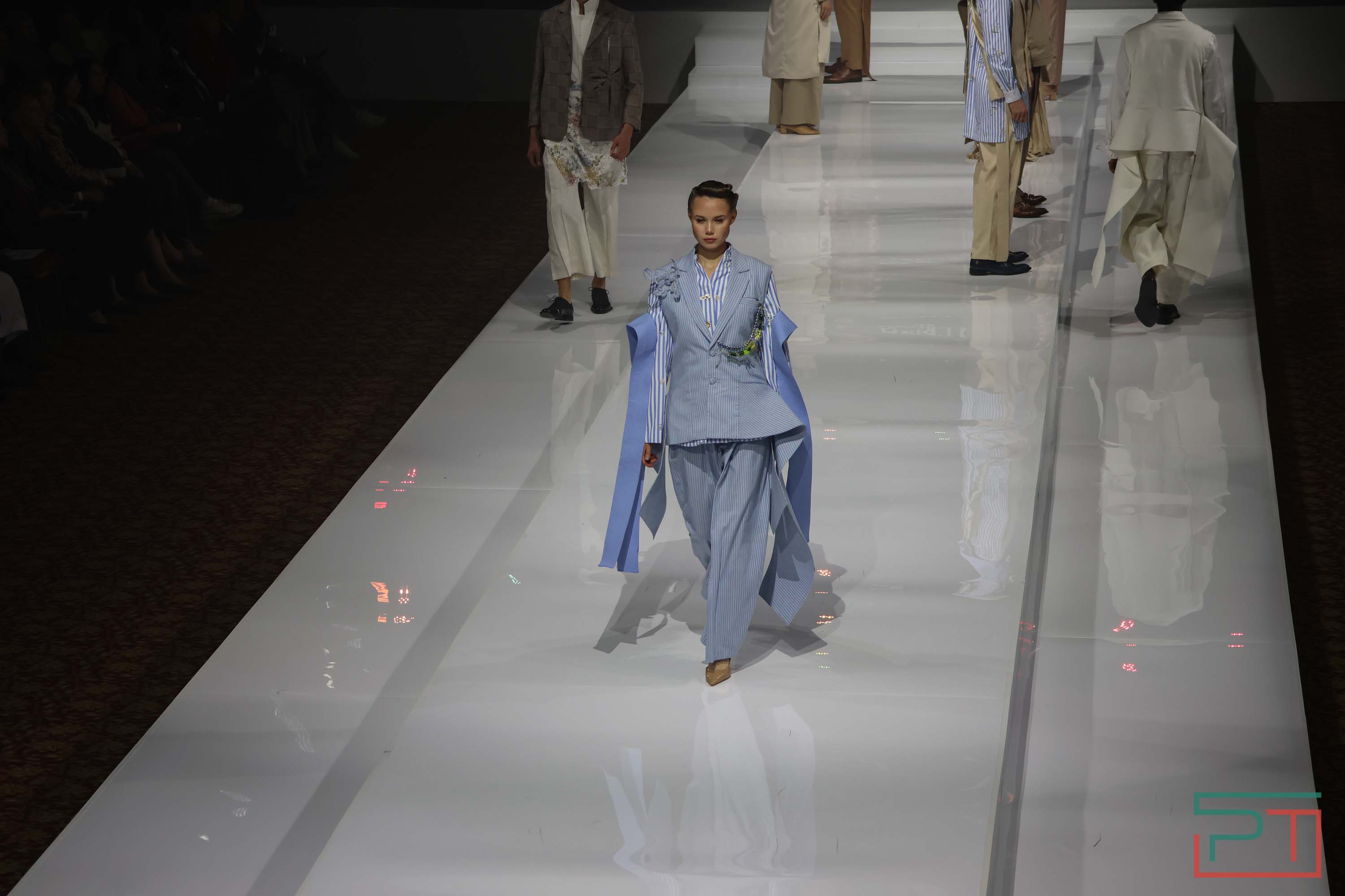 Показ благопристойной моды Modest Fashion Day