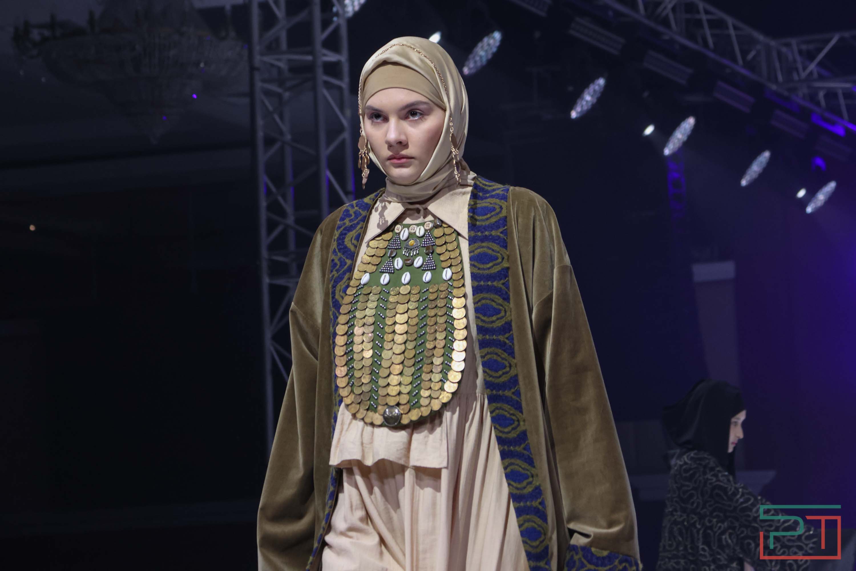 Показ благопристойной моды Modest Fashion Day