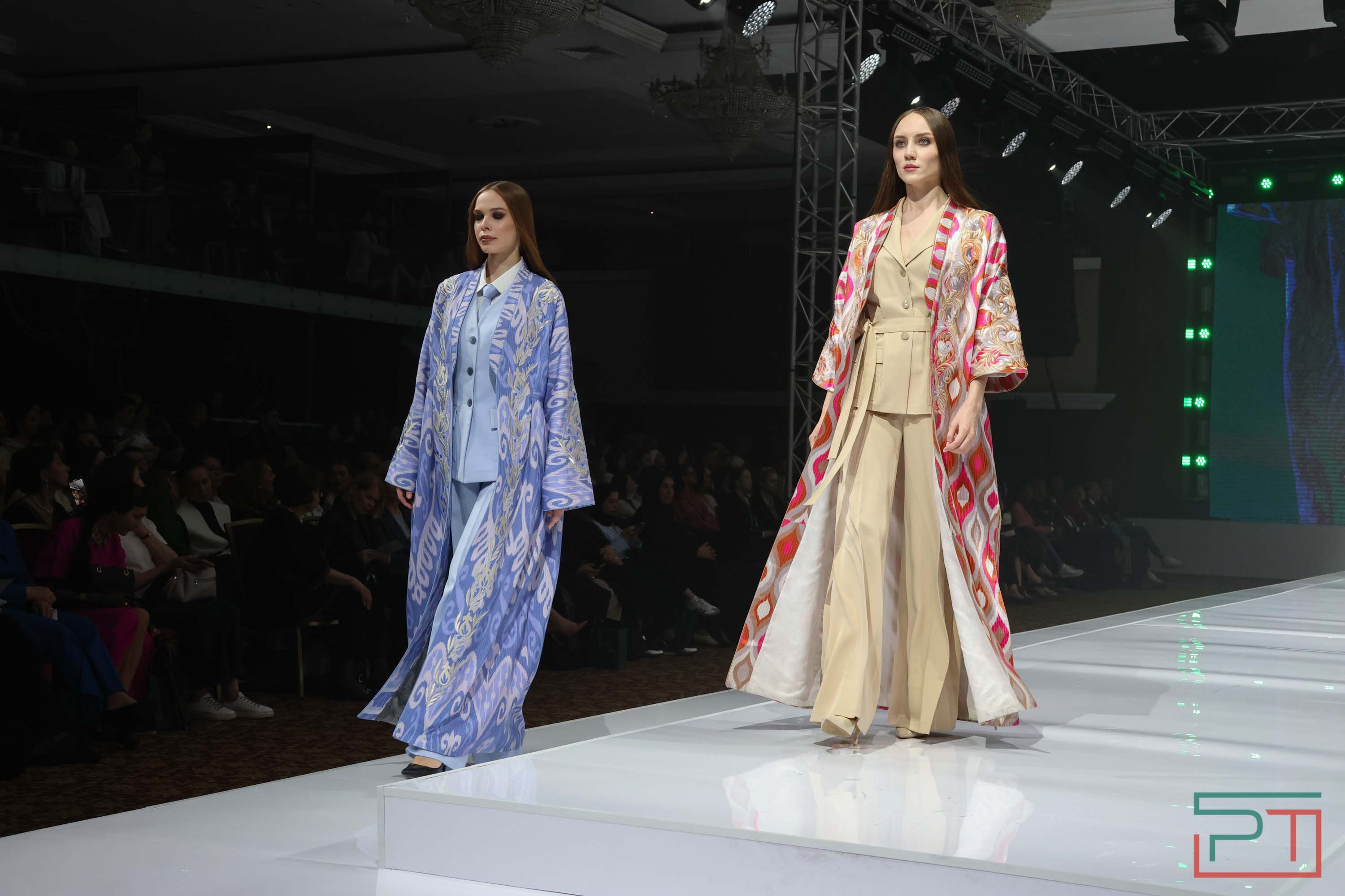 Показ благопристойной моды Modest Fashion Day