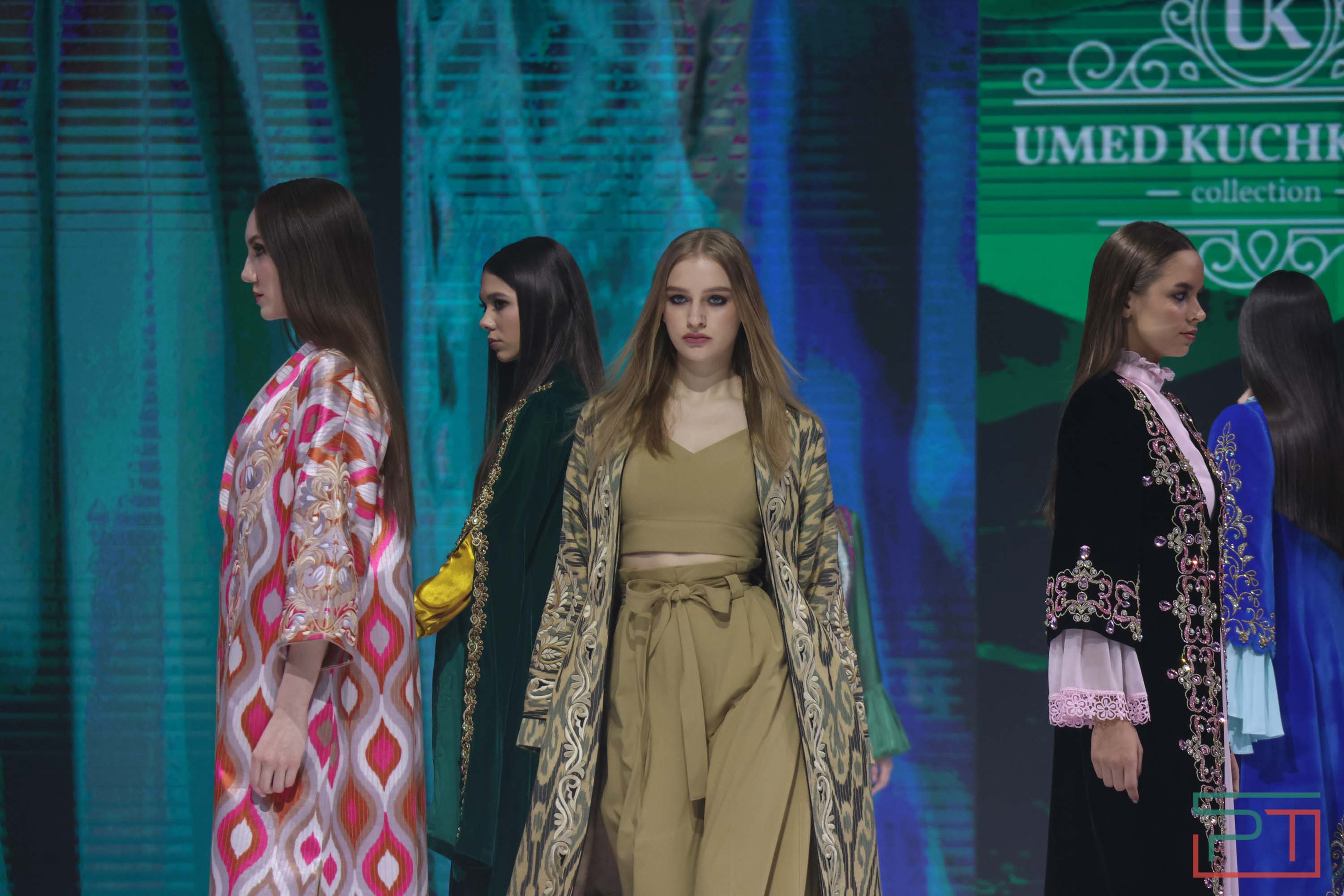 Показ благопристойной моды Modest Fashion Day