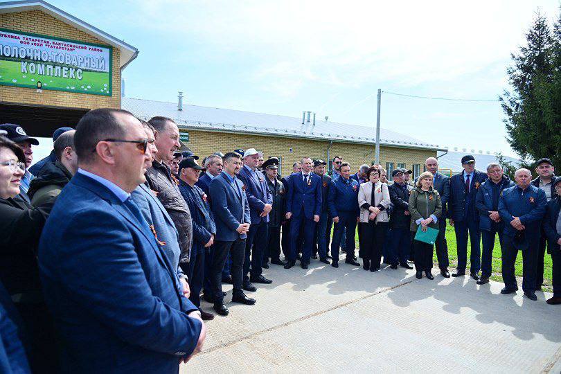 Минниханов осмотрел поля Балтасинского района и встретился с фермерами