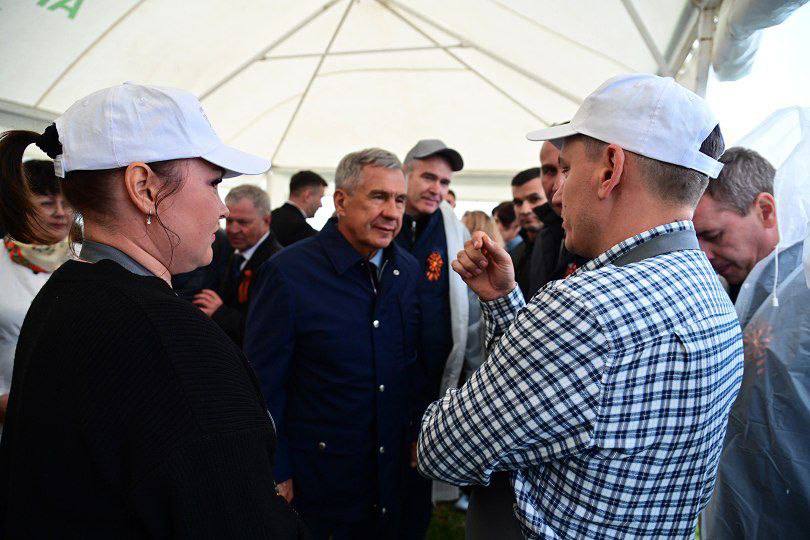 Минниханов встретился с аграриями и активом Тукаевского района