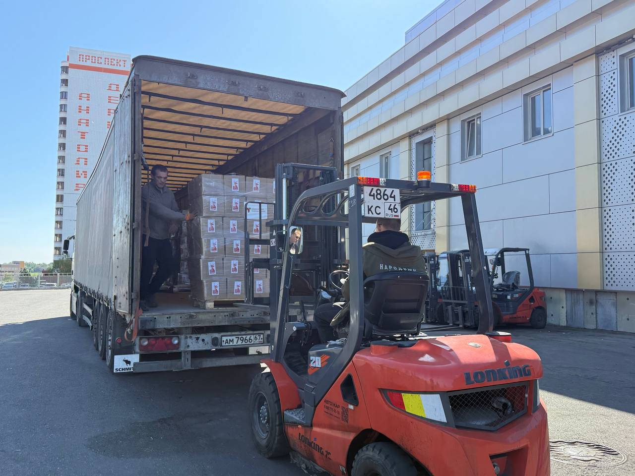 Татарстан доставил 2 тыс. подарочных наборов для ветеранов из Курска