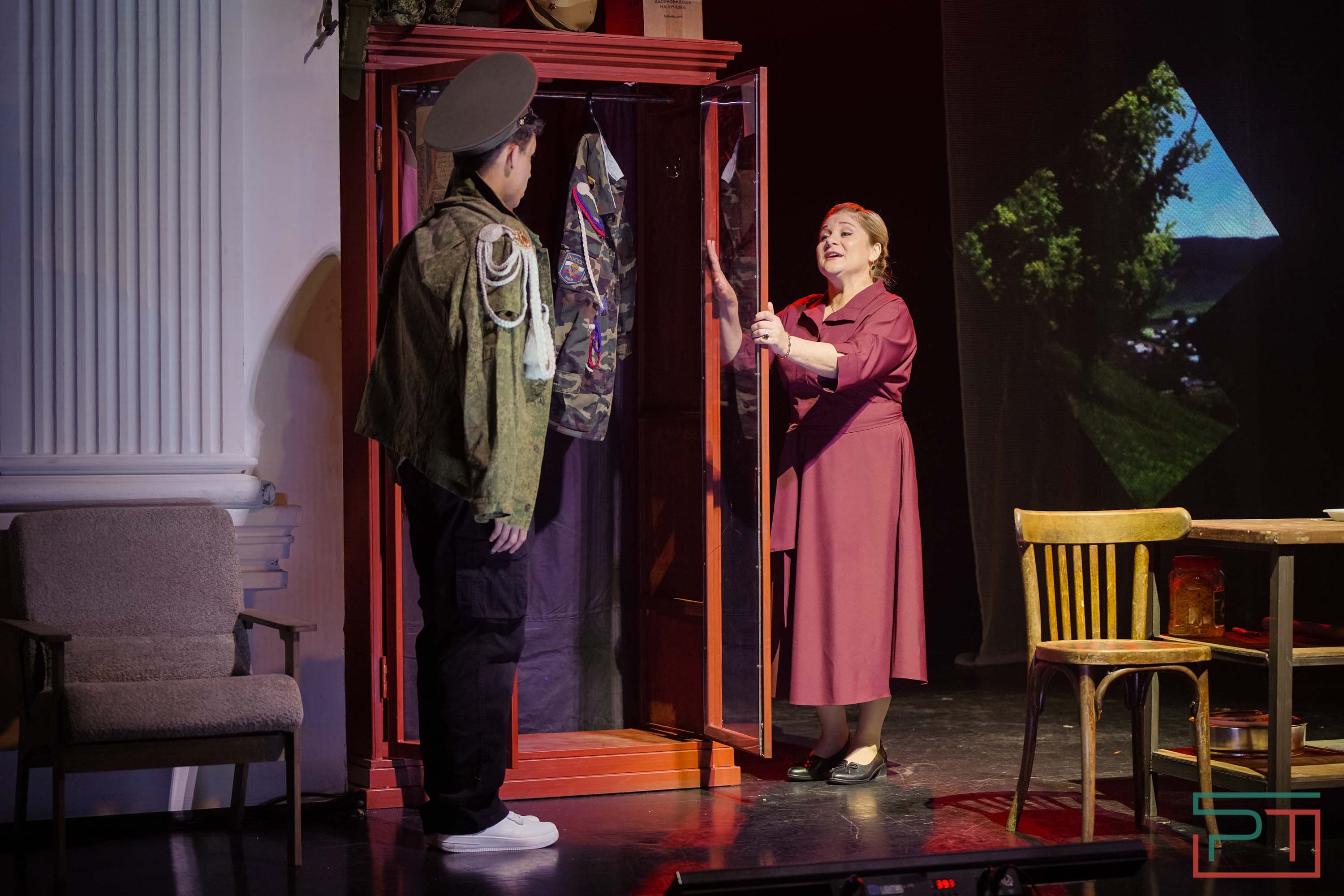 Пресс-показ спектакля «Позывной Татарин»