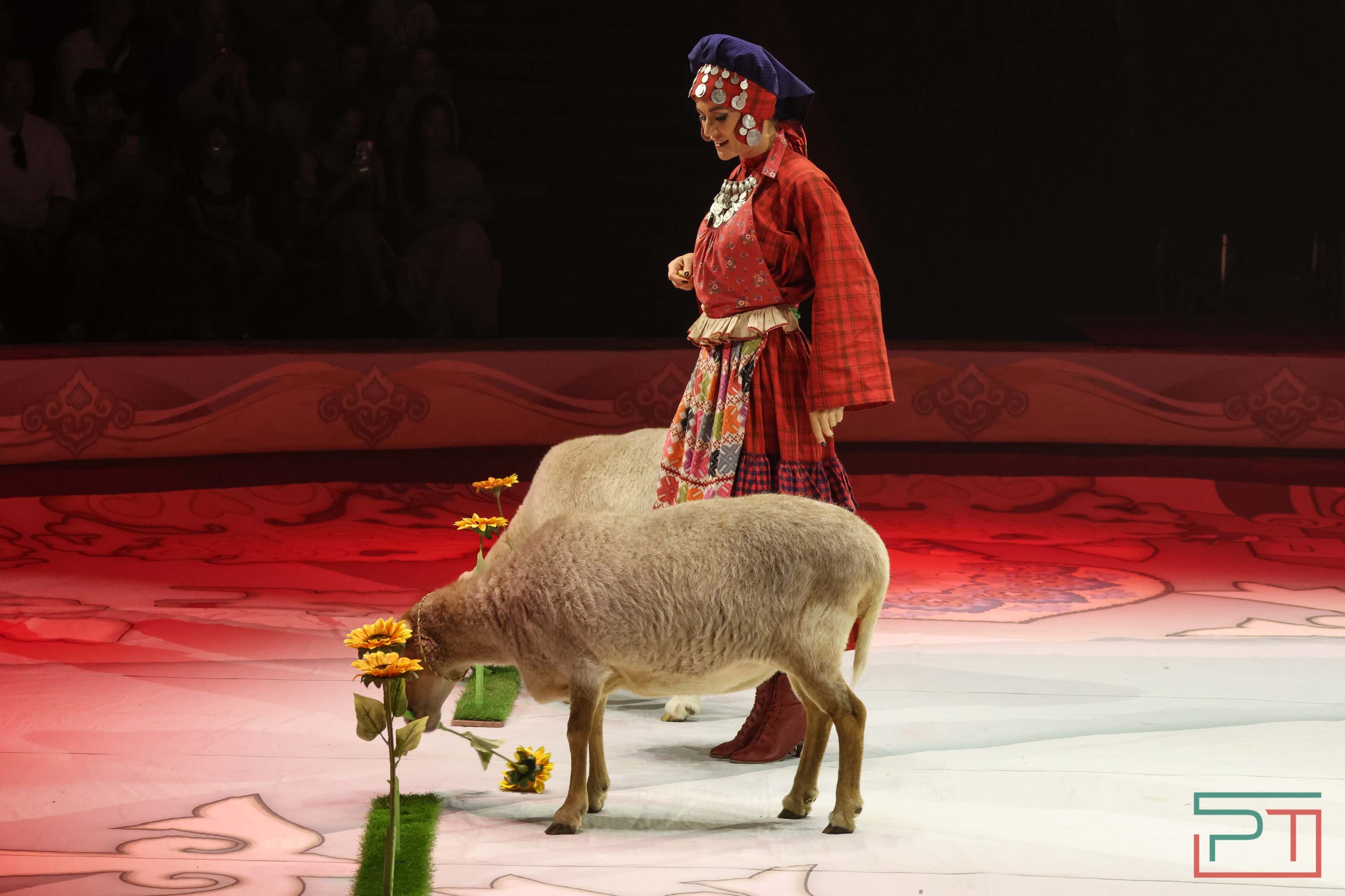 Премьера спектакля «Мирас»