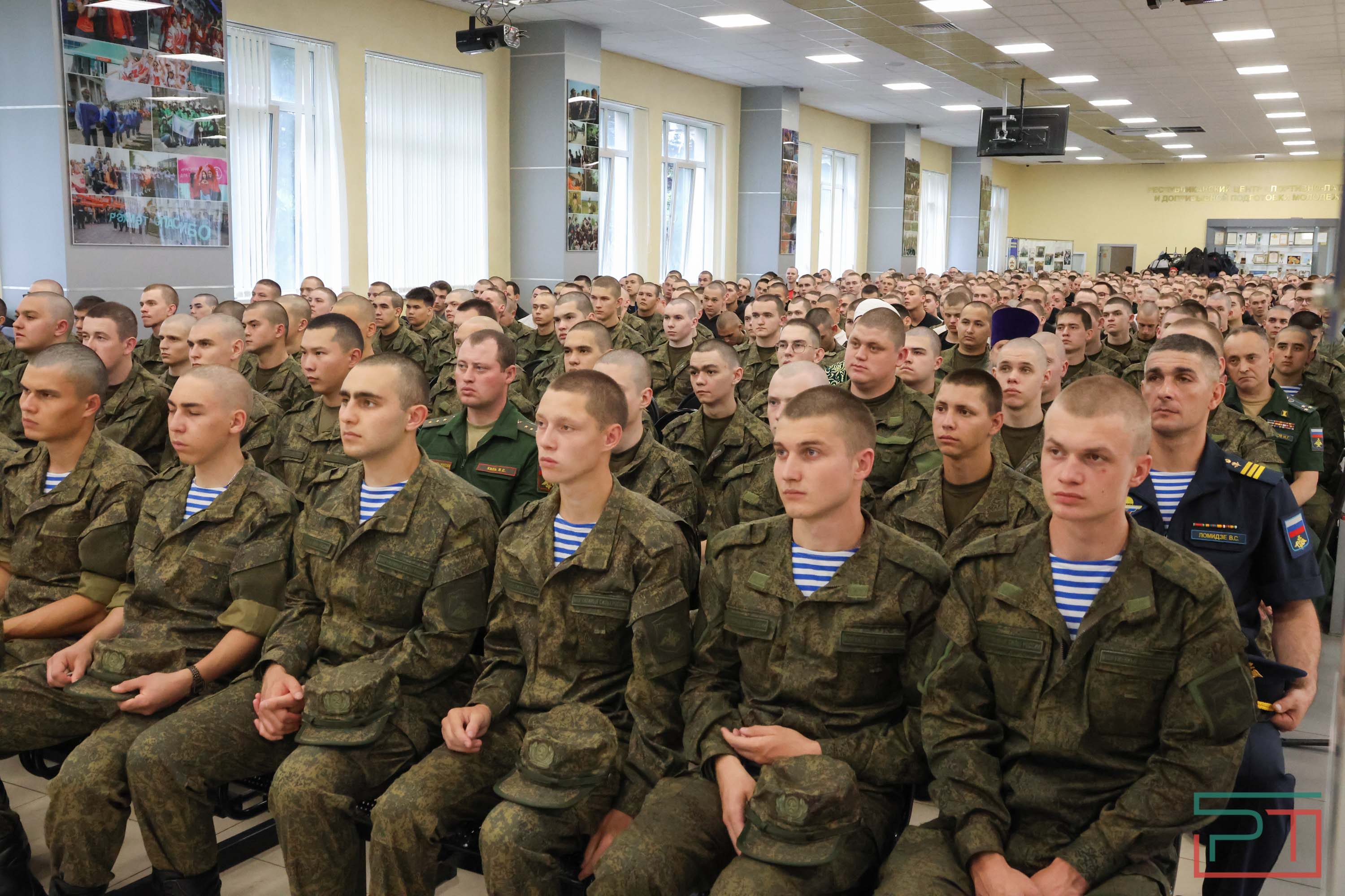 Концерт, посвященный отправке воинского эшелона