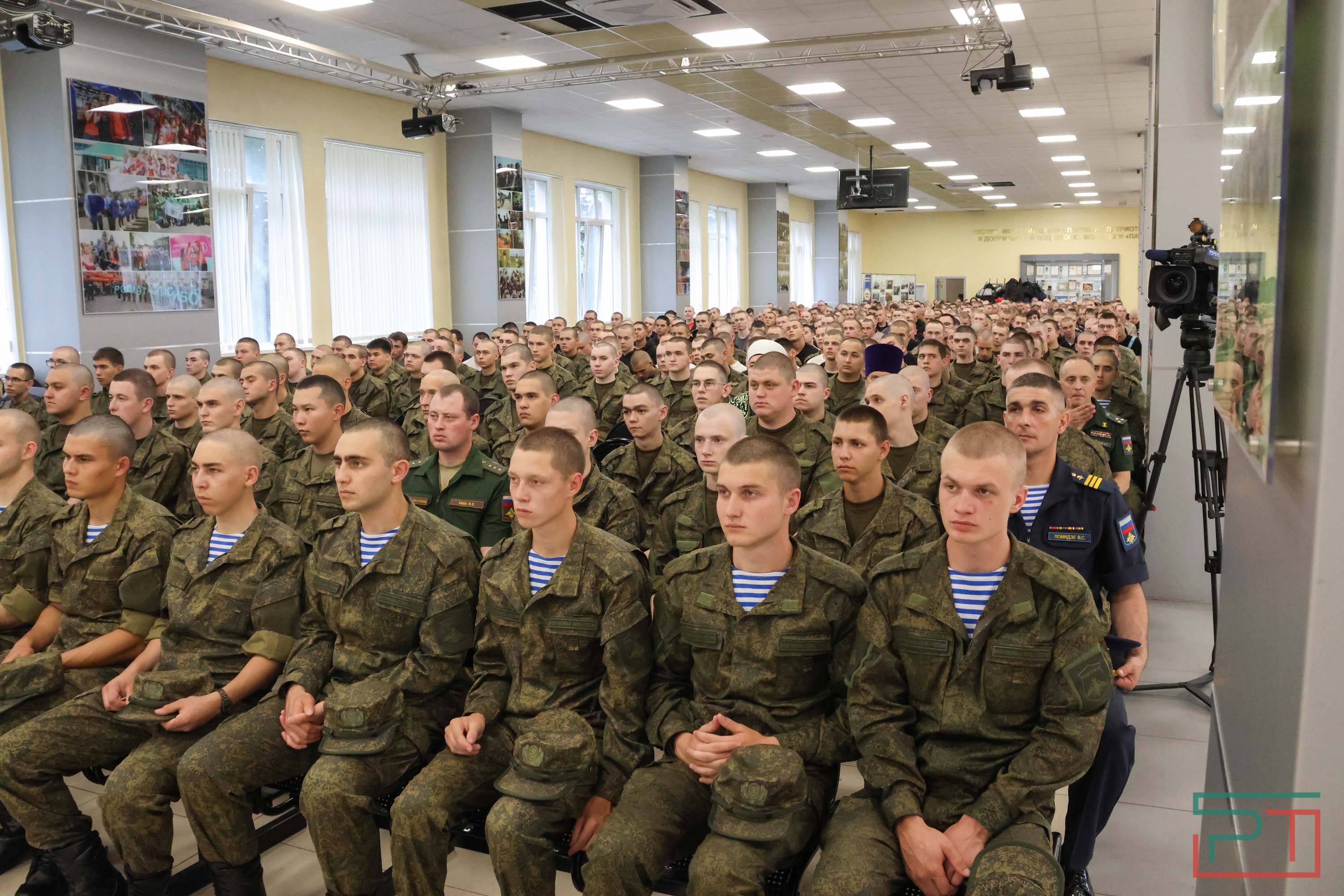 Концерт, посвященный отправке воинского эшелона