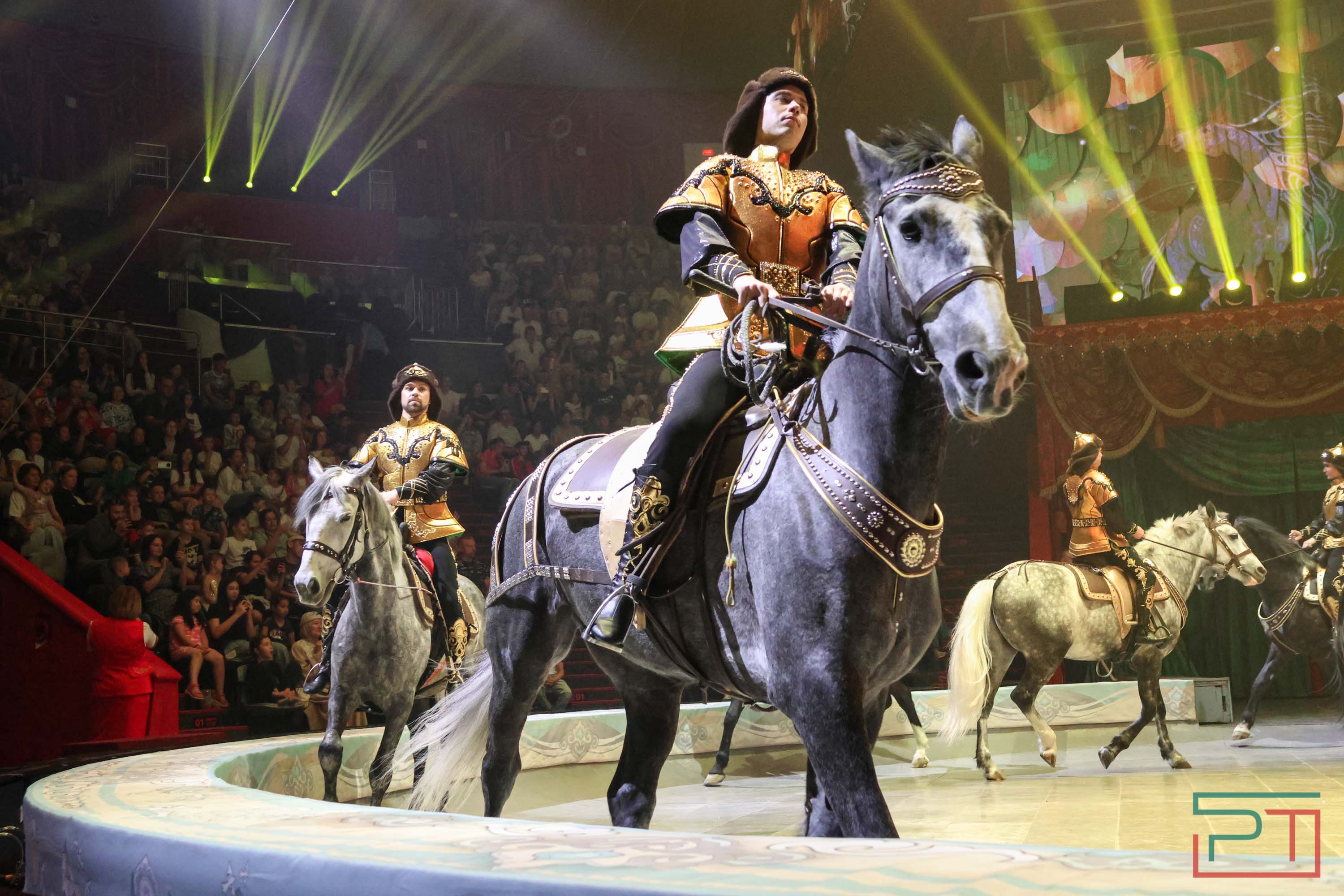 Премьера спектакля «Мирас»