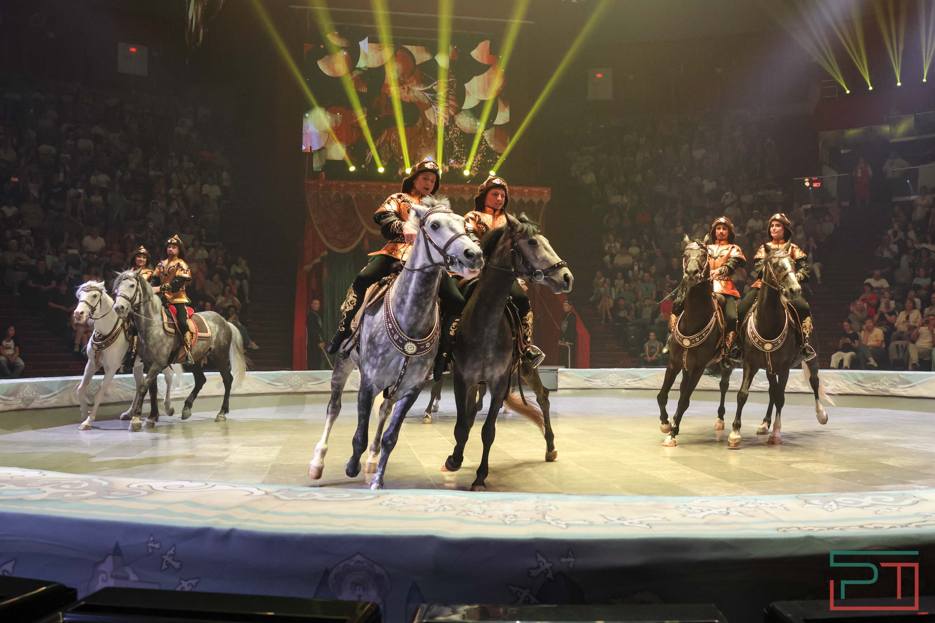 Премьера спектакля «Мирас»