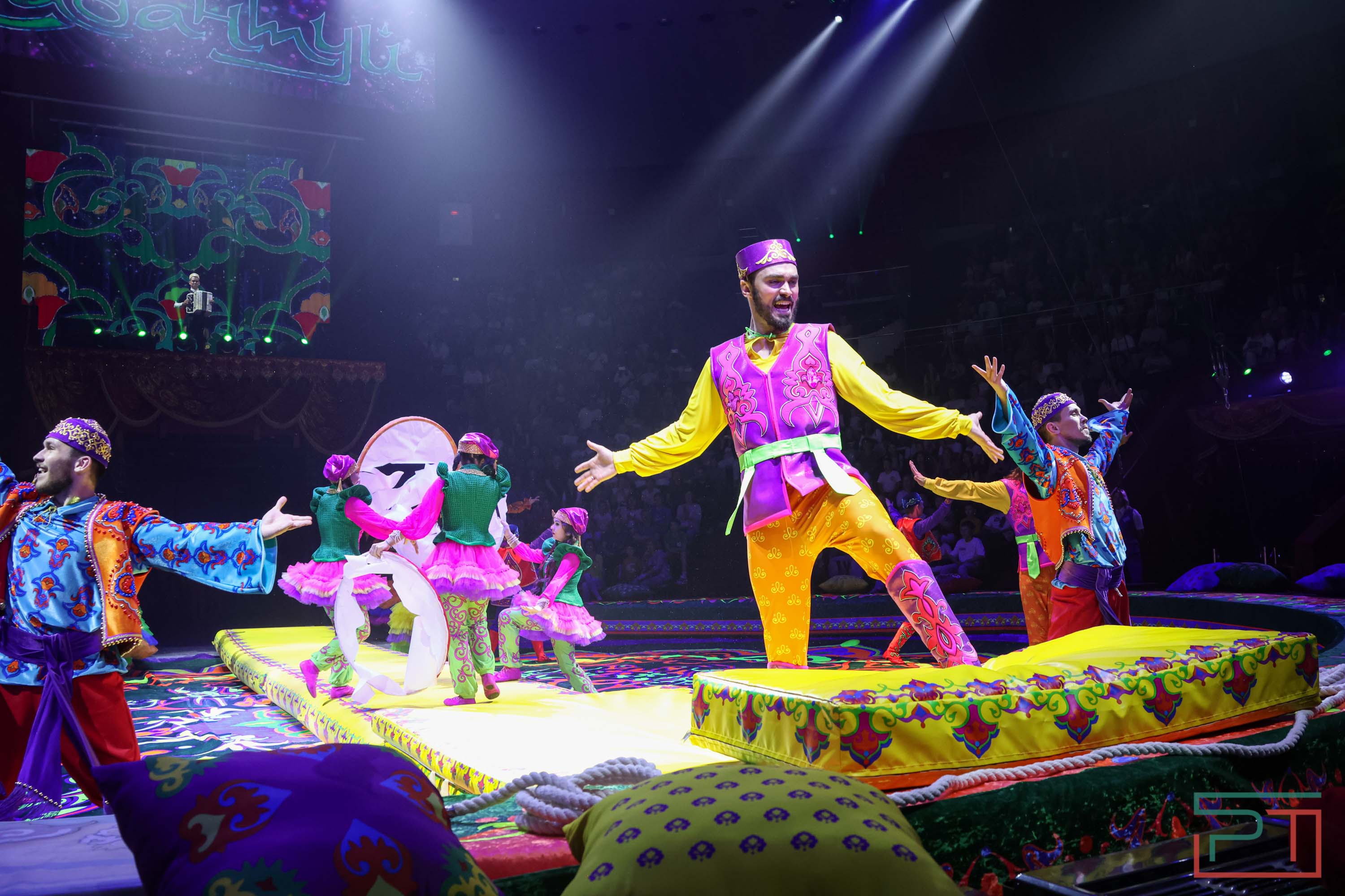 Премьера спектакля «Мирас»