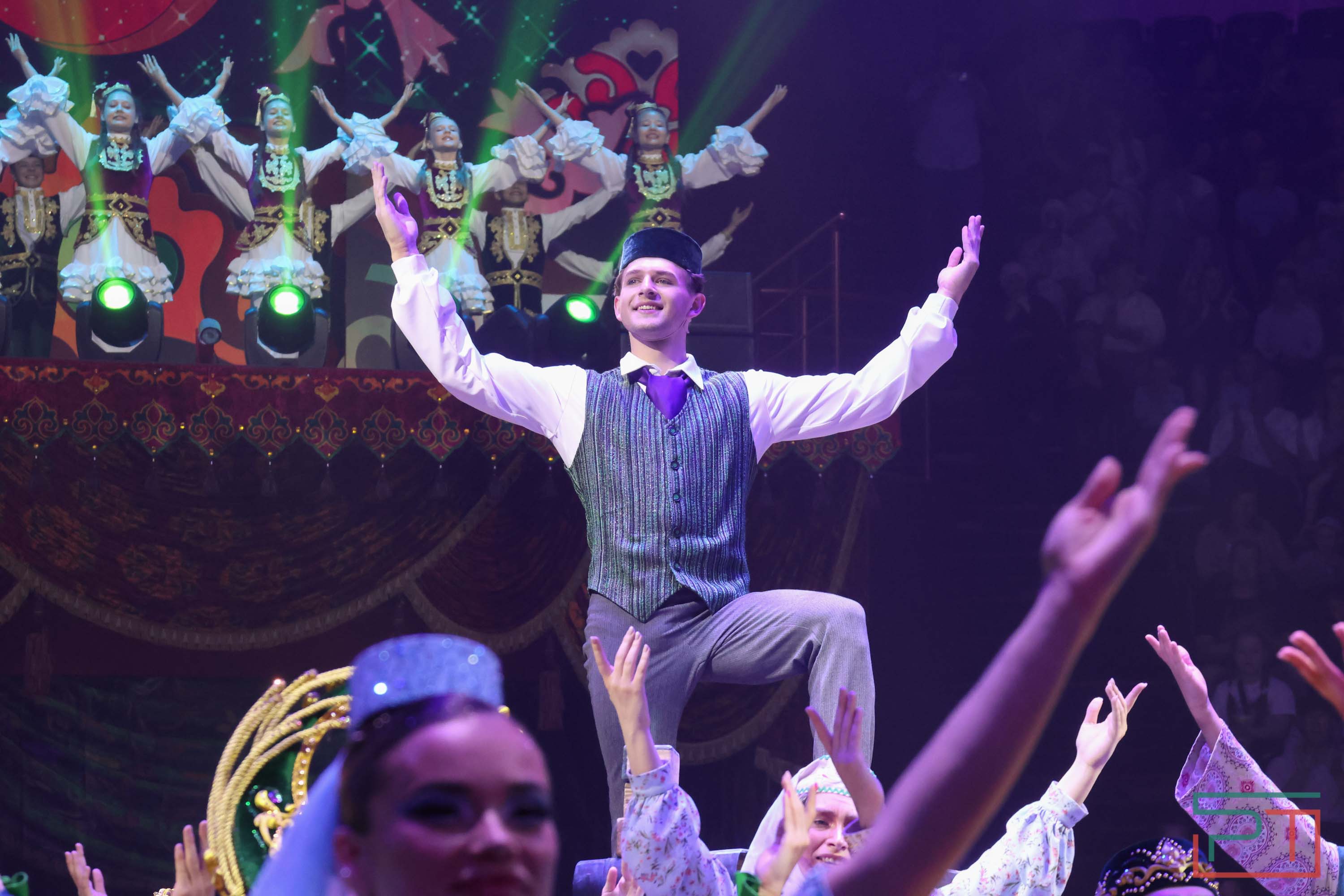 Премьера спектакля «Мирас»