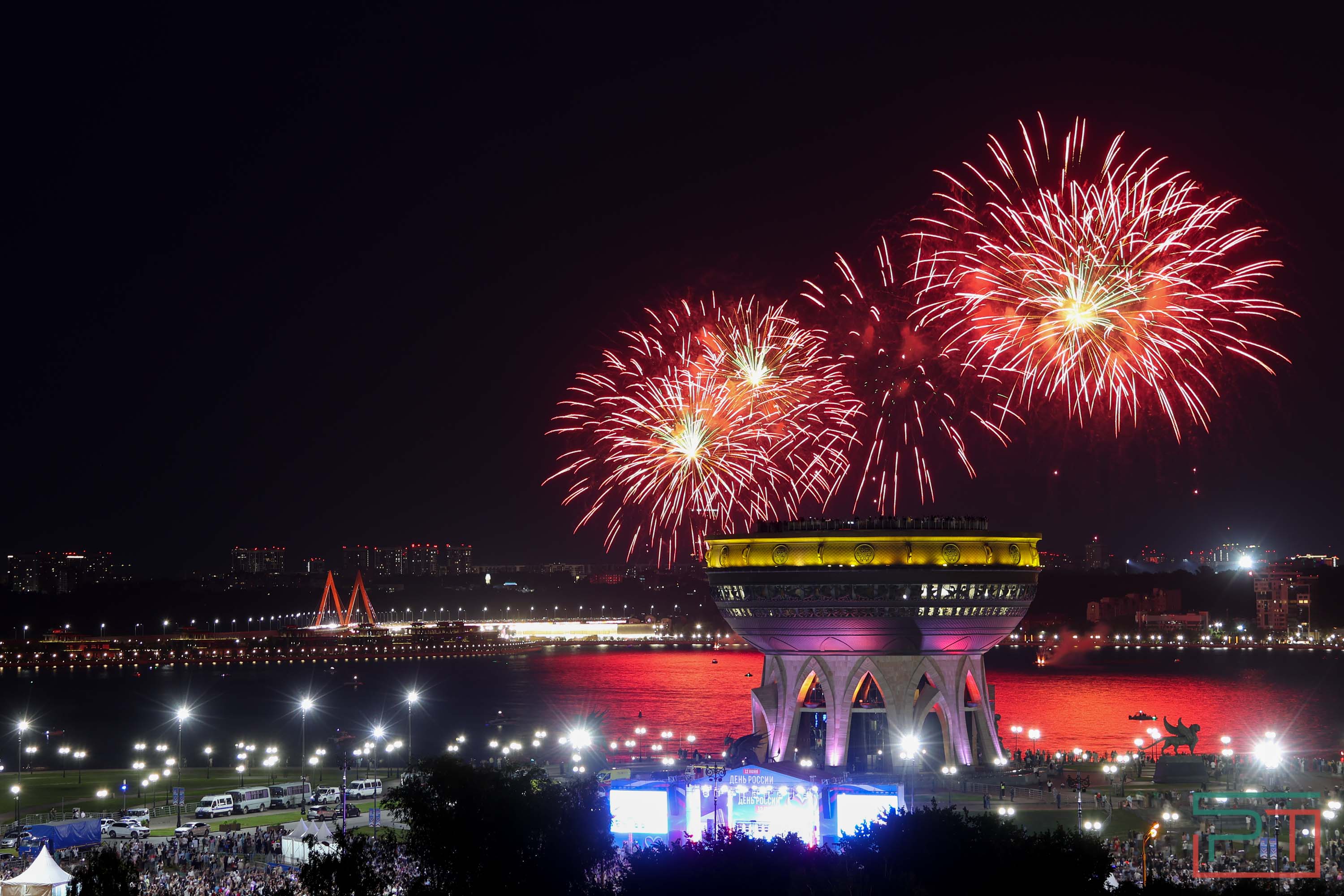 Салют на День России