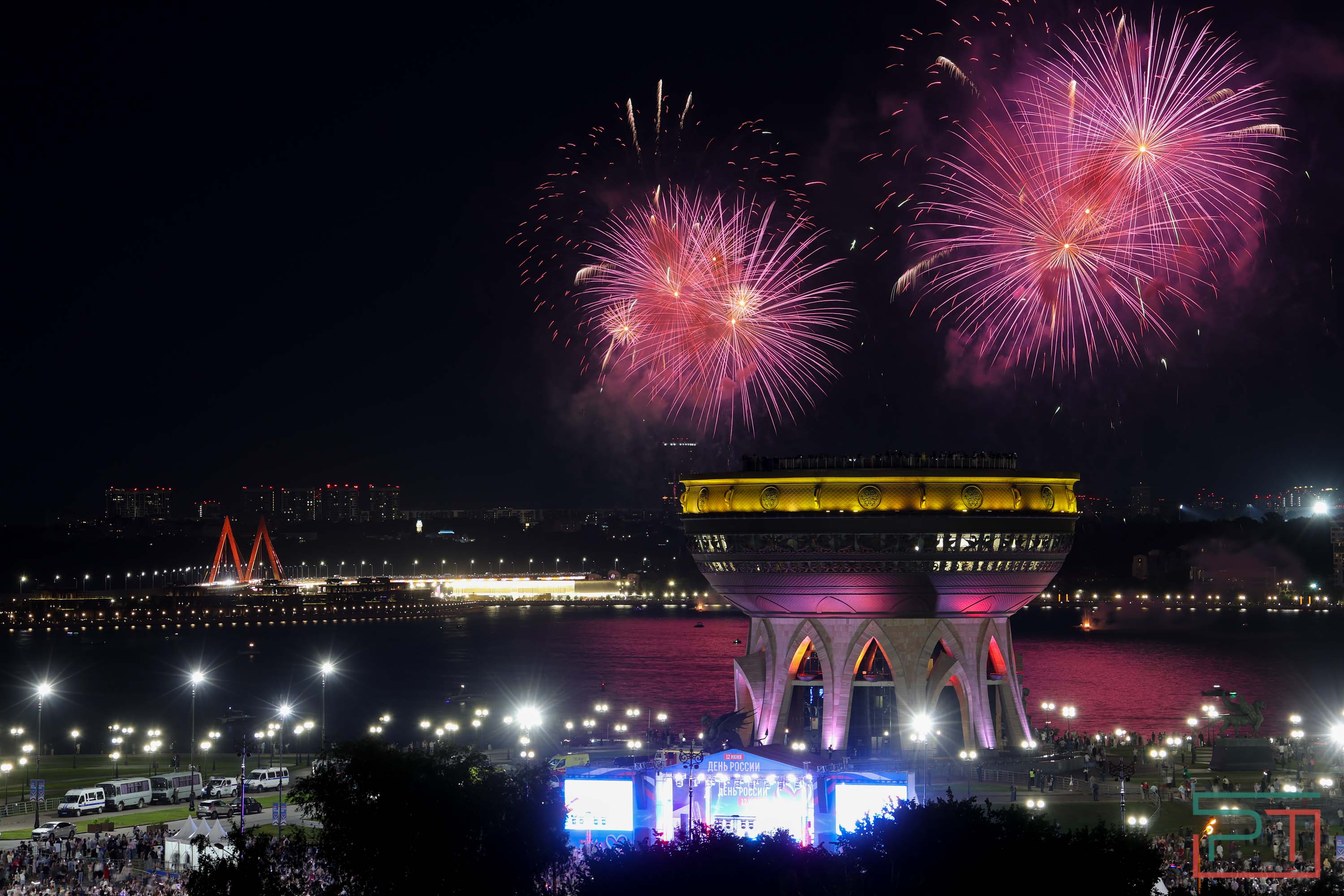 Салют на День России