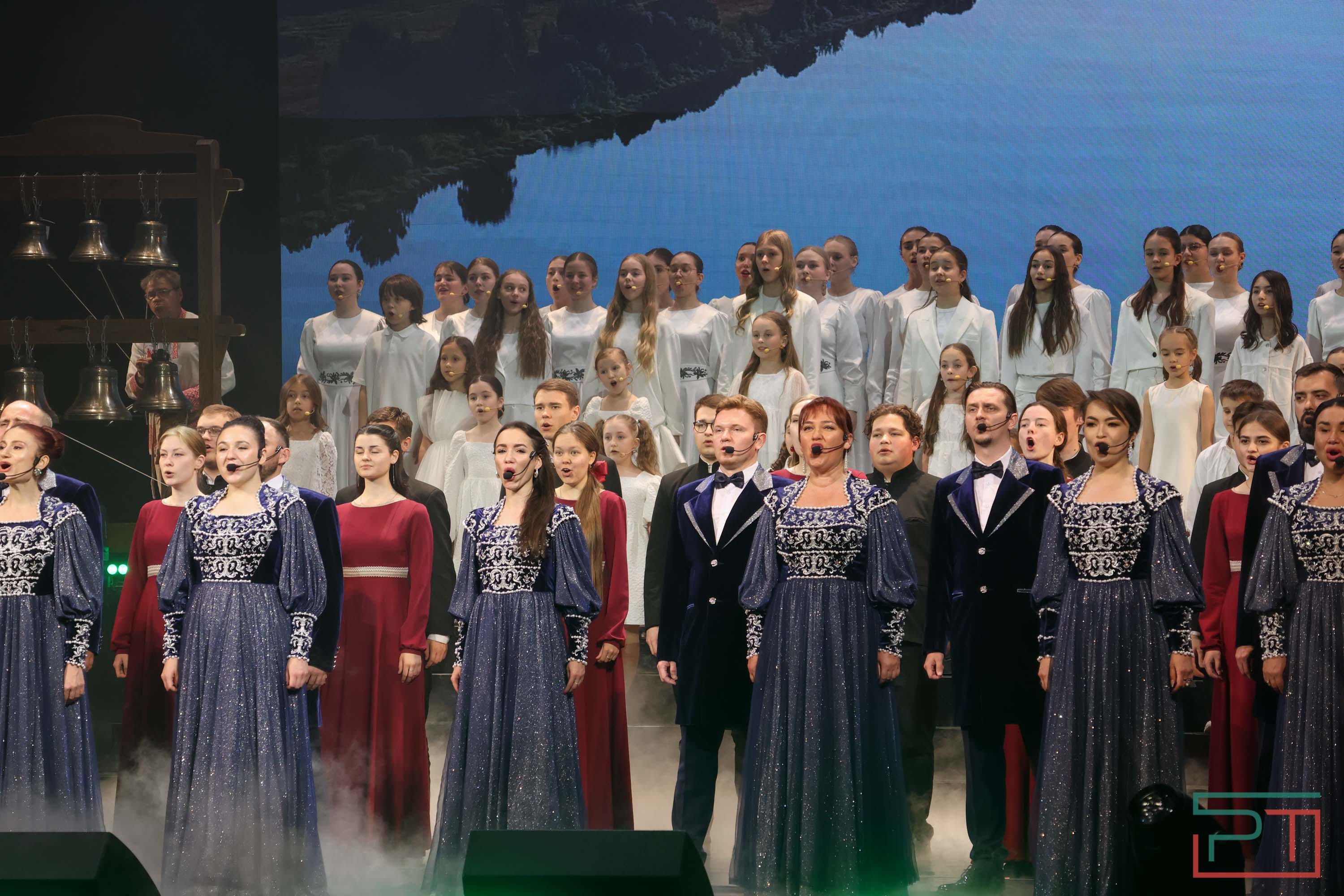 Минниханов и Шаймиев возложили цветы к памятнику Пушкину