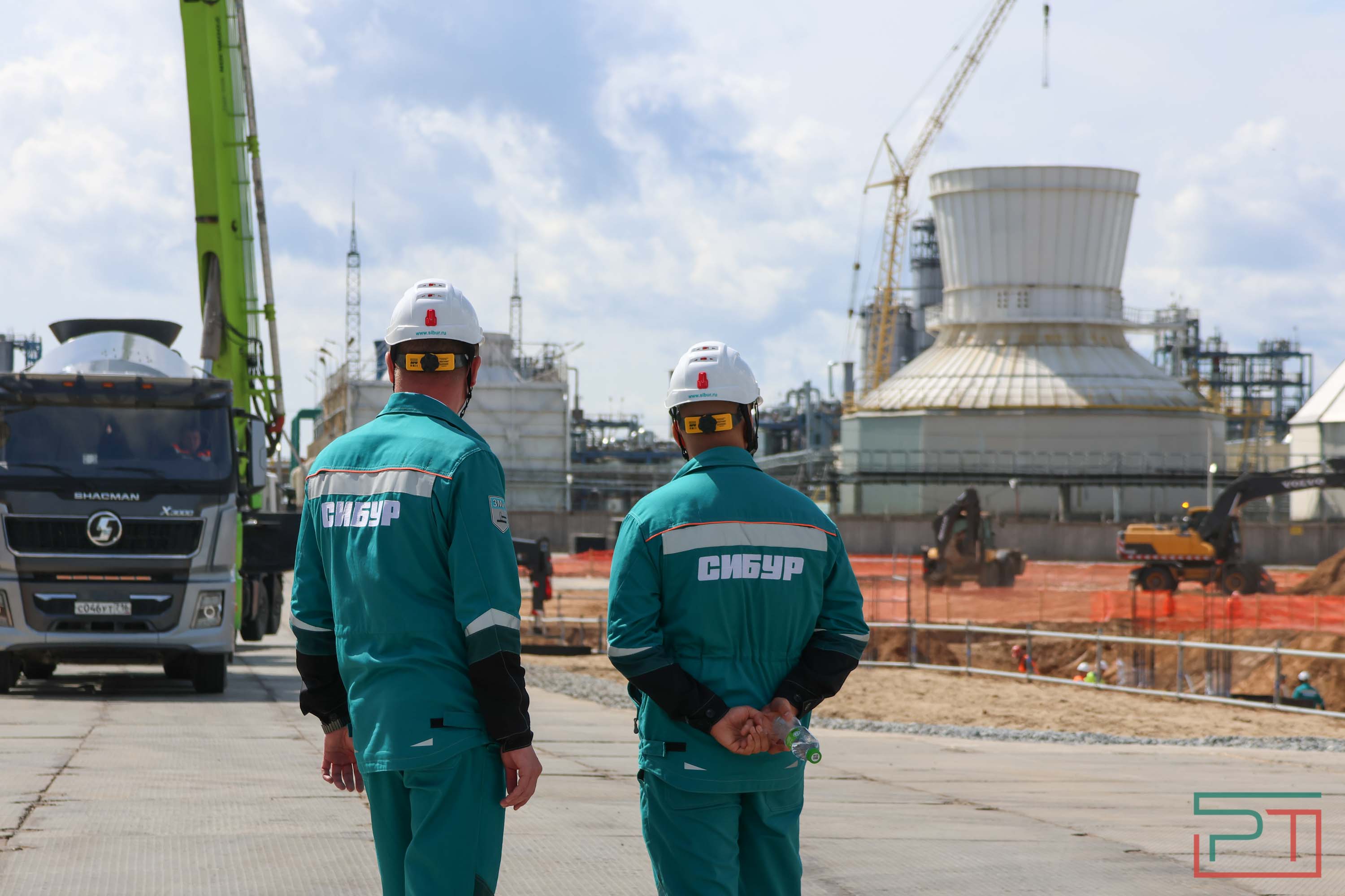 Минниханов запустил строительство фабрики катализаторов в Казани