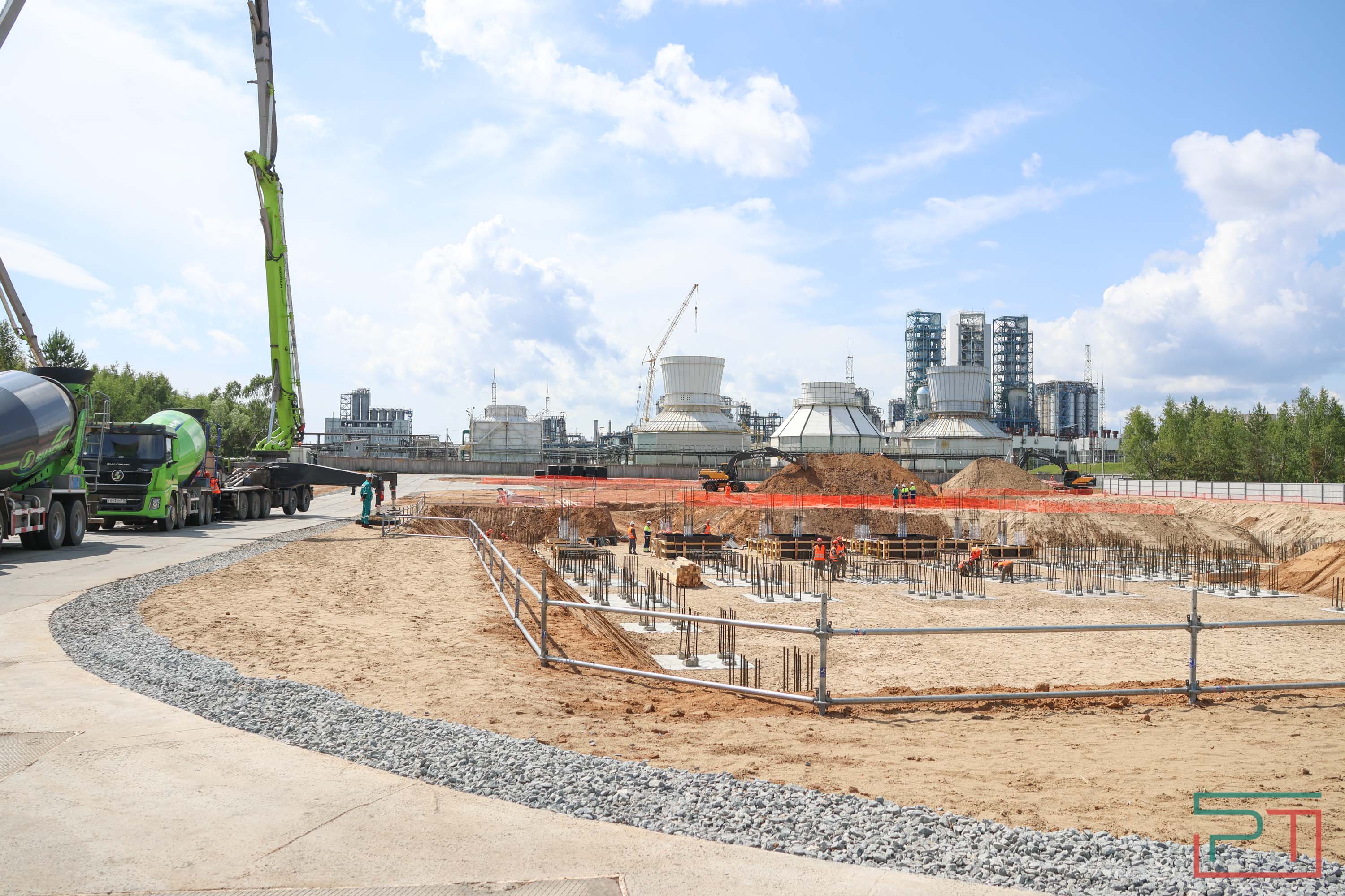 Минниханов запустил строительство фабрики катализаторов в Казани