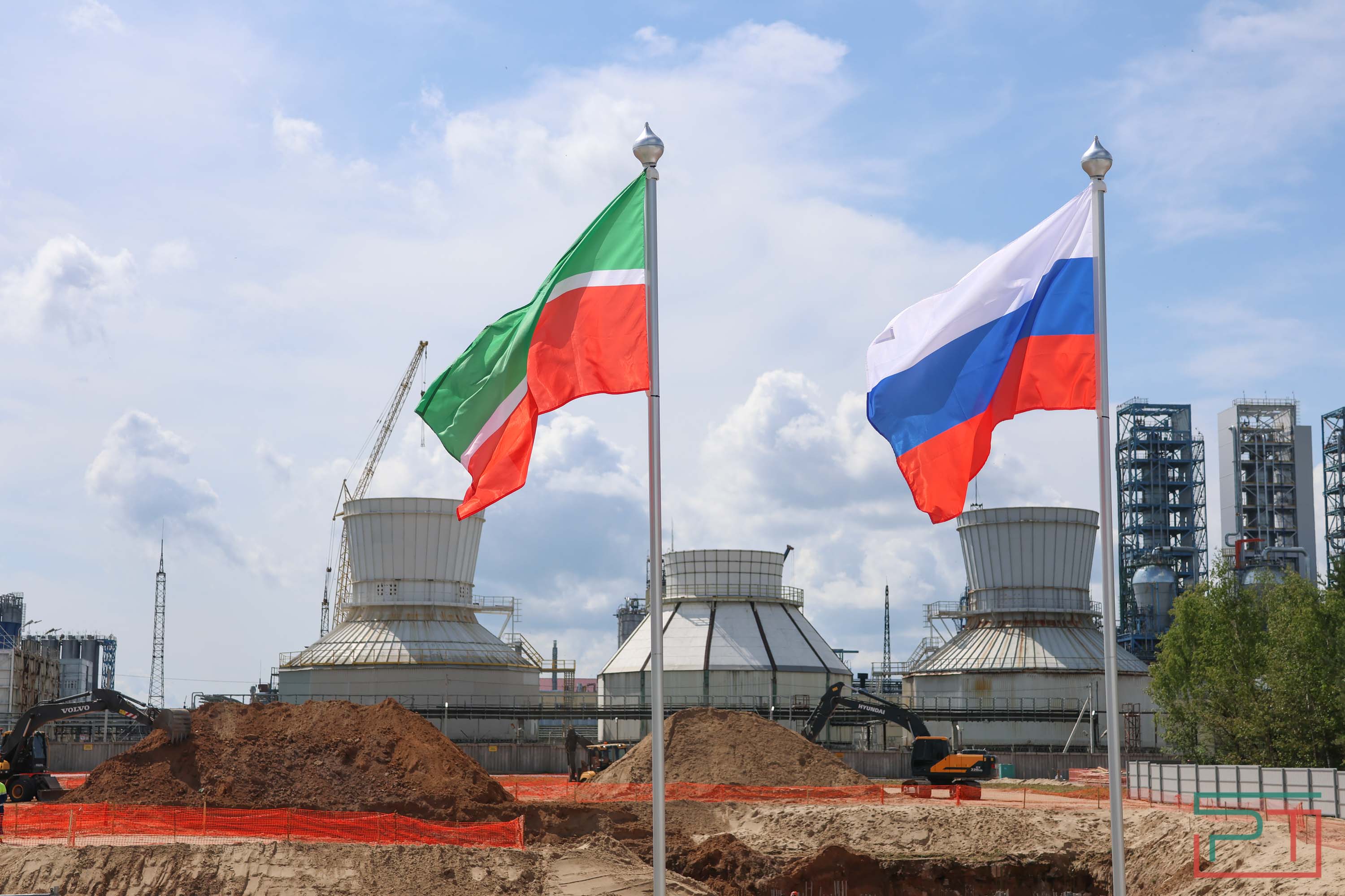 Минниханов запустил строительство фабрики катализаторов в Казани