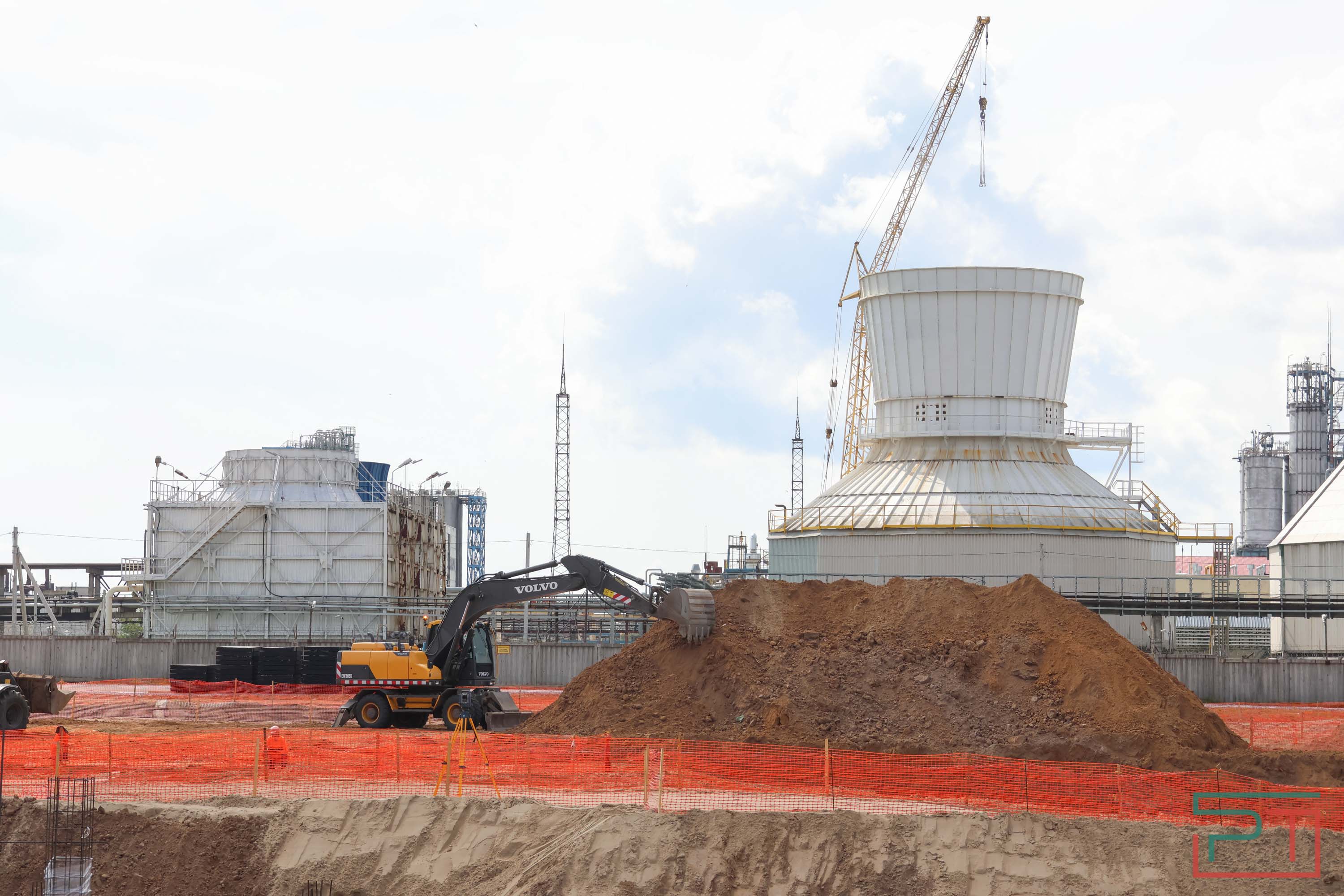 Минниханов запустил строительство фабрики катализаторов в Казани