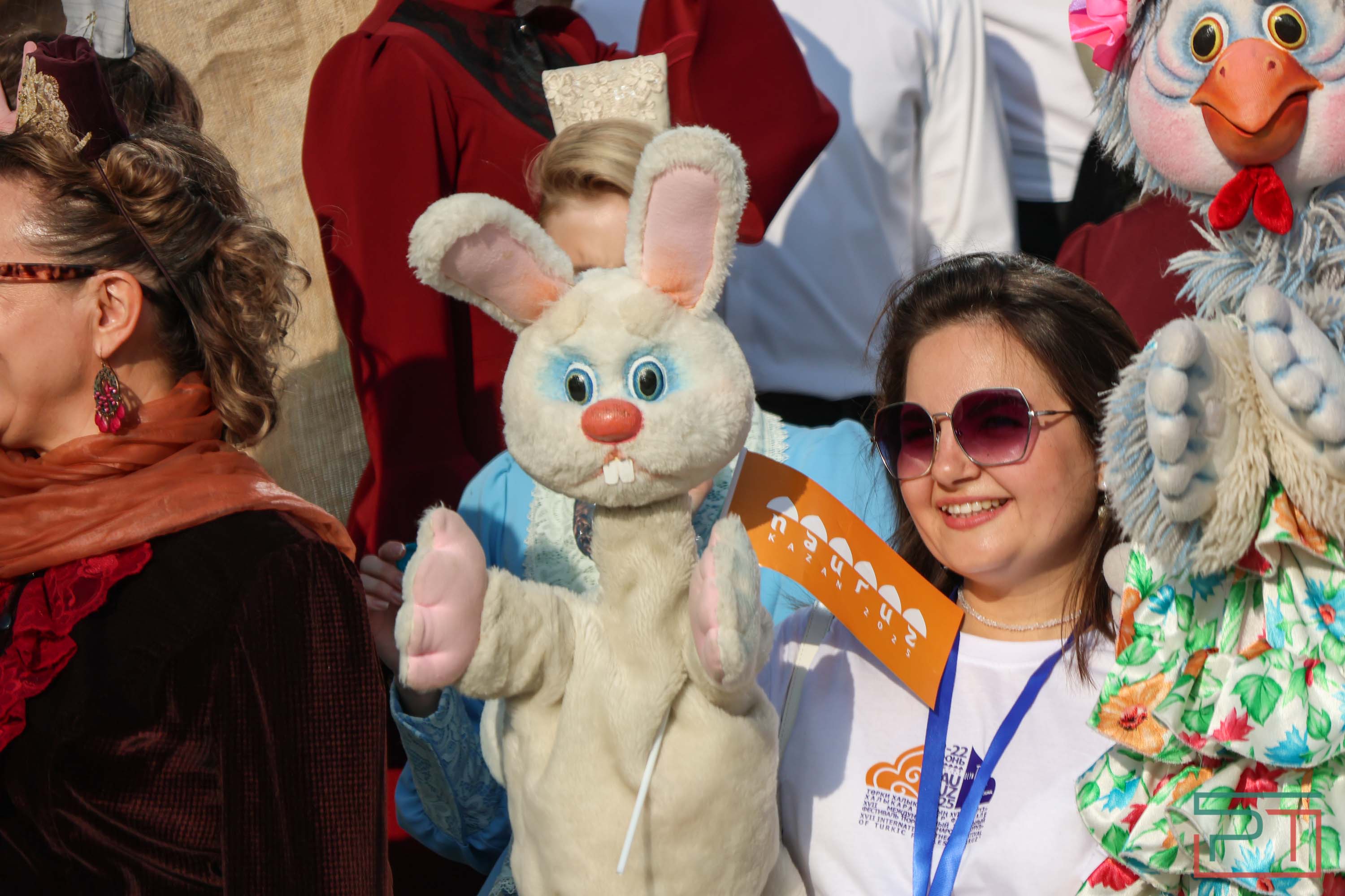 Всё смешалось: люди, флаги, куклы – в Казани проходит фестиваль «Науруз»
