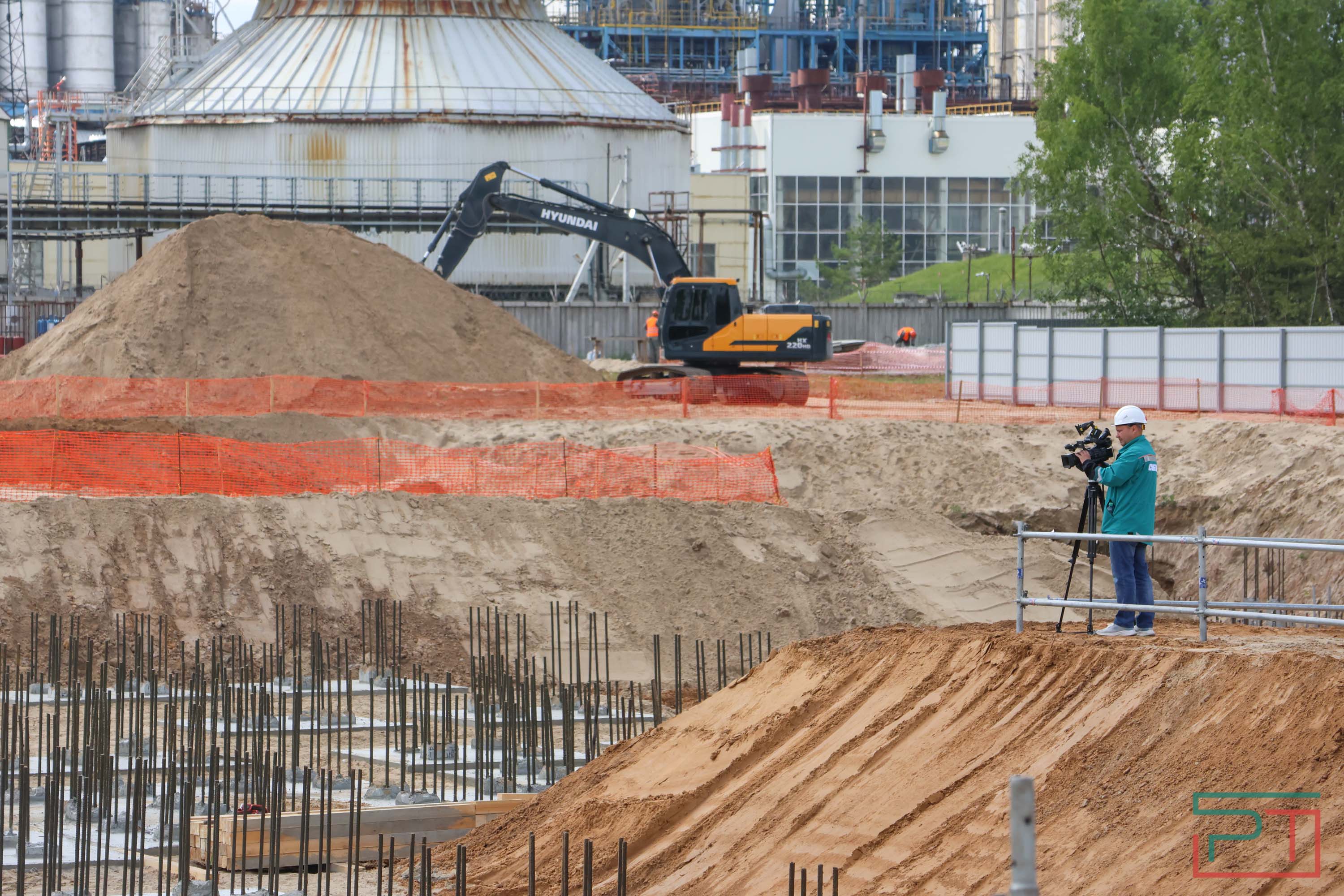 Минниханов запустил строительство фабрики катализаторов в Казани