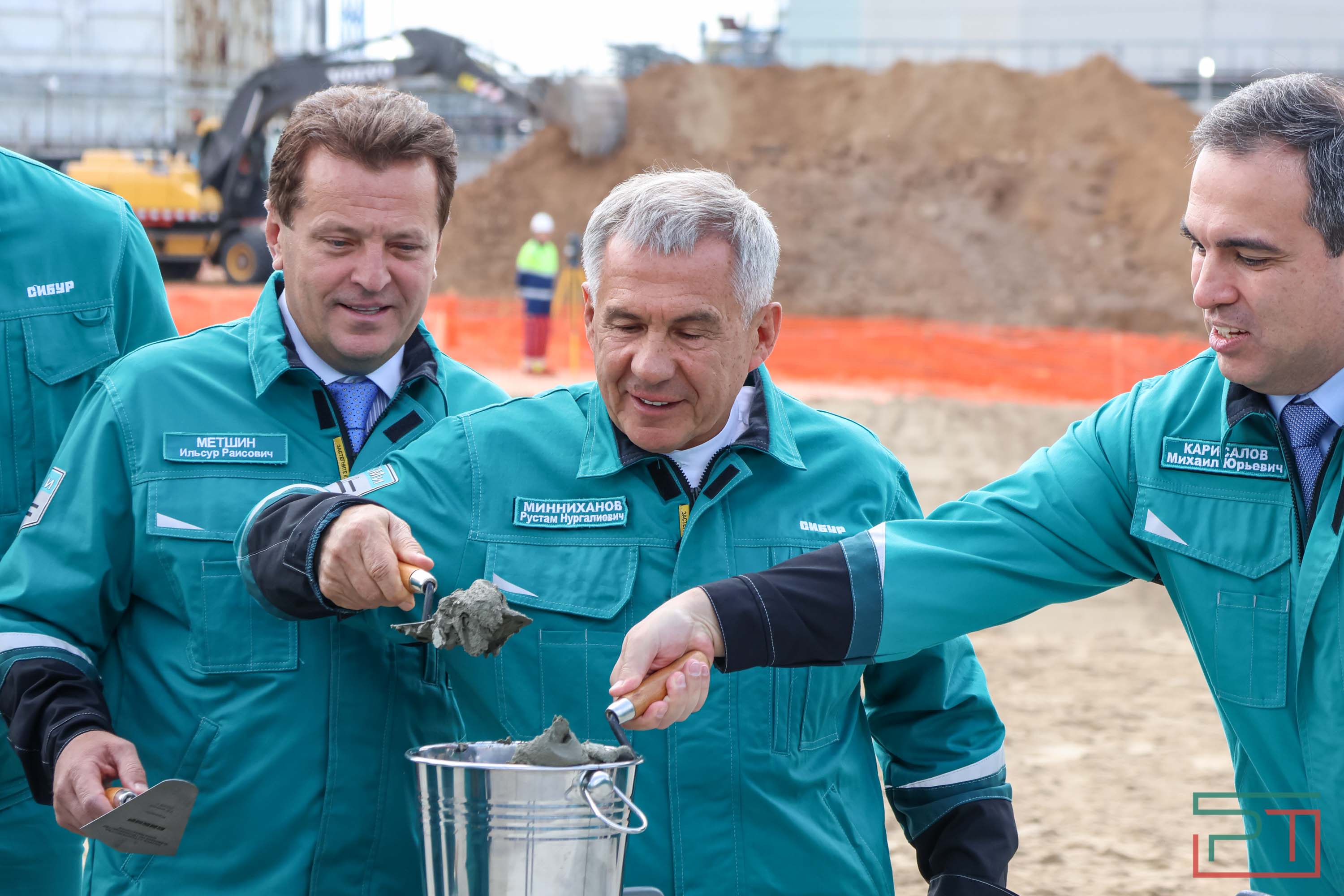 Минниханов запустил строительство фабрики катализаторов в Казани