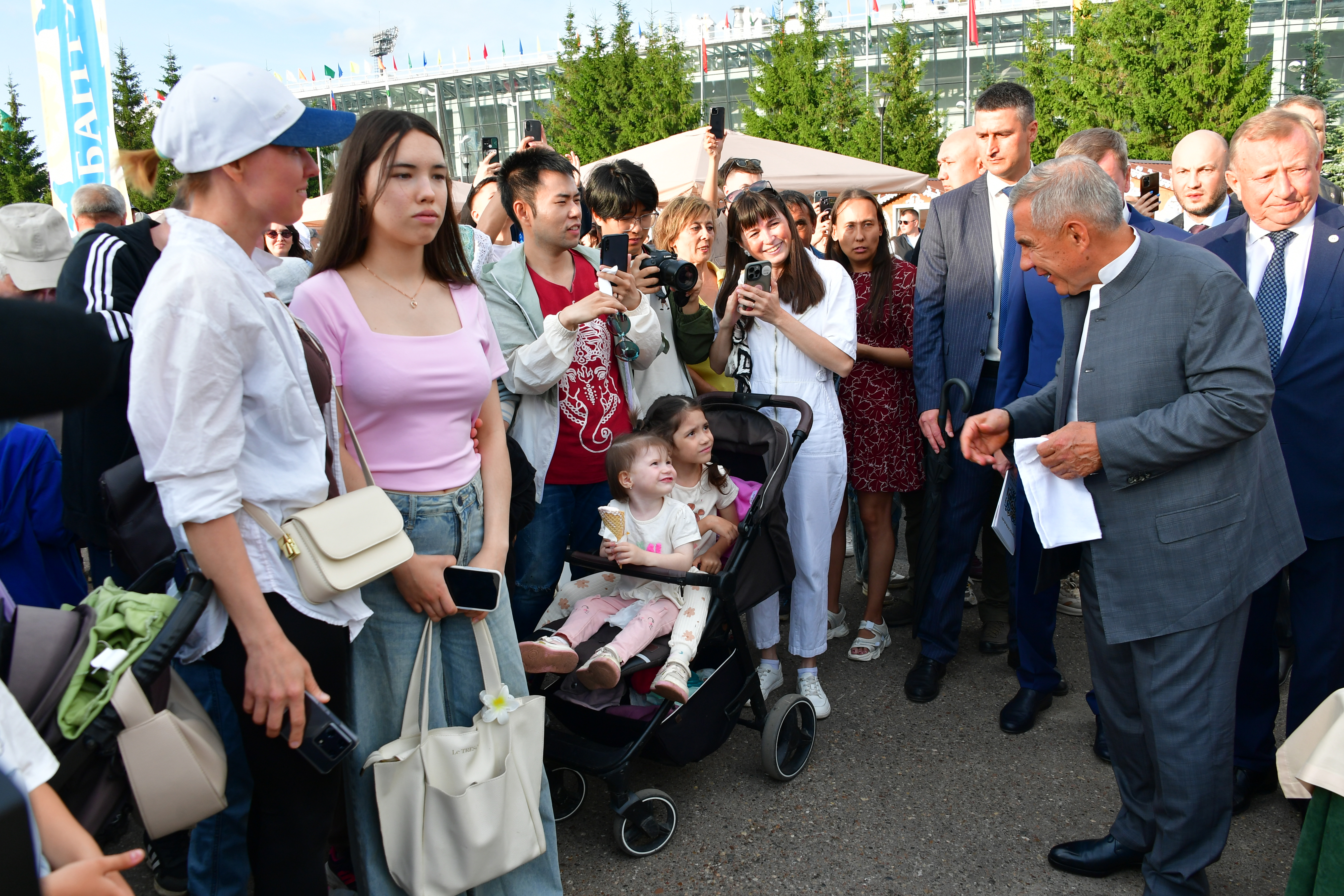 Минниханов и Шаймиев побывали на конных скачках в честь Сабантуя в Казани