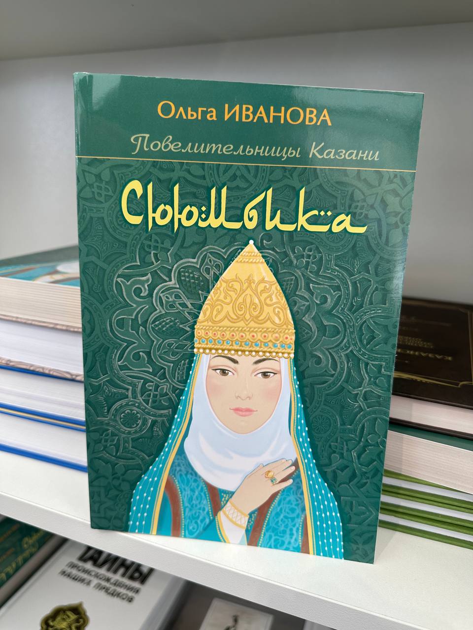 «Таткнигоиздат» привез более 300 наименований книг на фестиваль в Москве