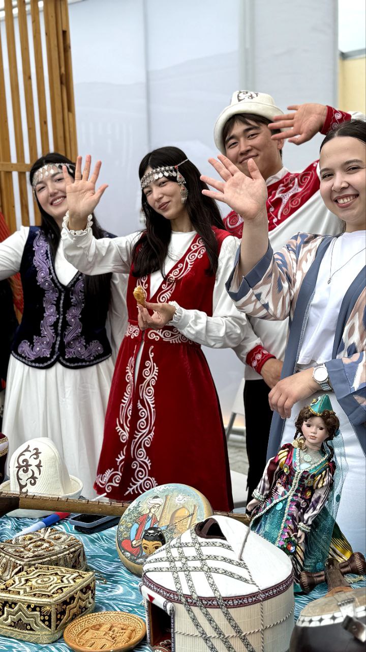 Минниханов показал, как Татарстан отмечает День России: Дружная многонациональная семья