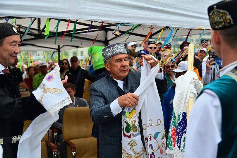 Минниханов посетил Сабантуй в Якутске: Праздник проходит на земле наших братьев