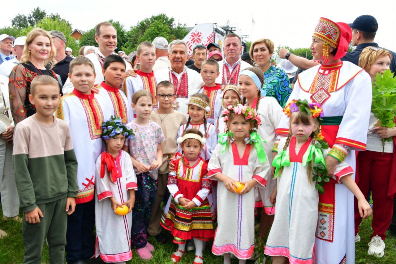 Минниханов о «Валда Шинясь»: Один из самых ярких и самобытных праздников Татарстана