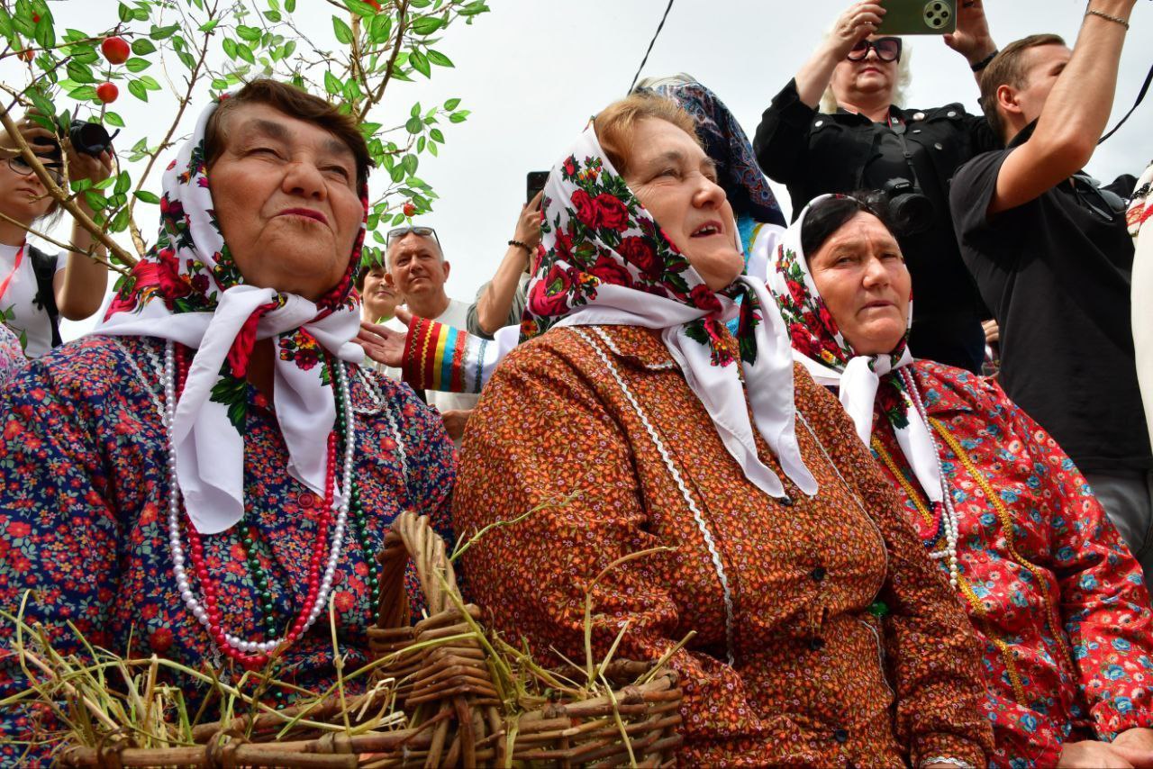 Минниханов о «Валда Шинясь»: Один из самых ярких и самобытных праздников Татарстана