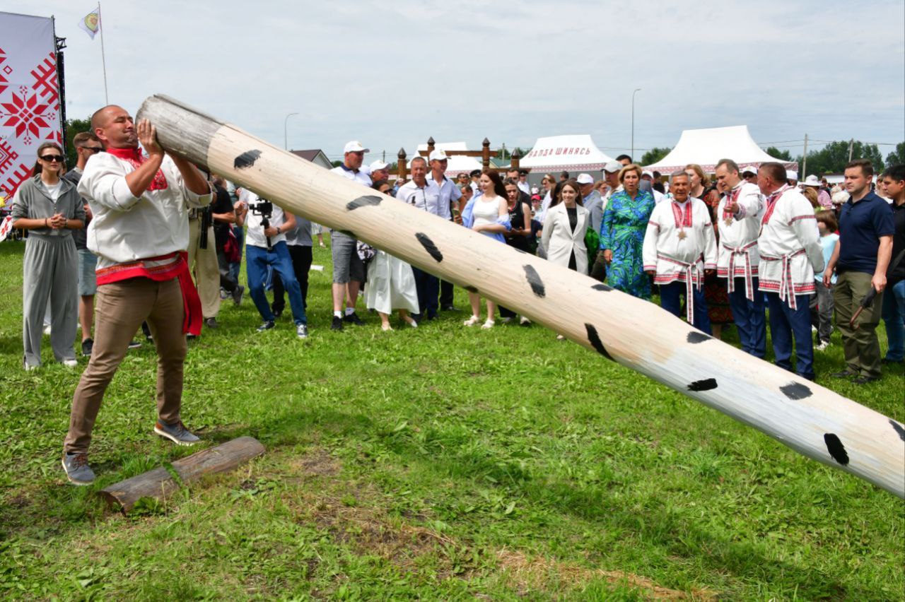 Минниханов о «Валда Шинясь»: Один из самых ярких и самобытных праздников Татарстана