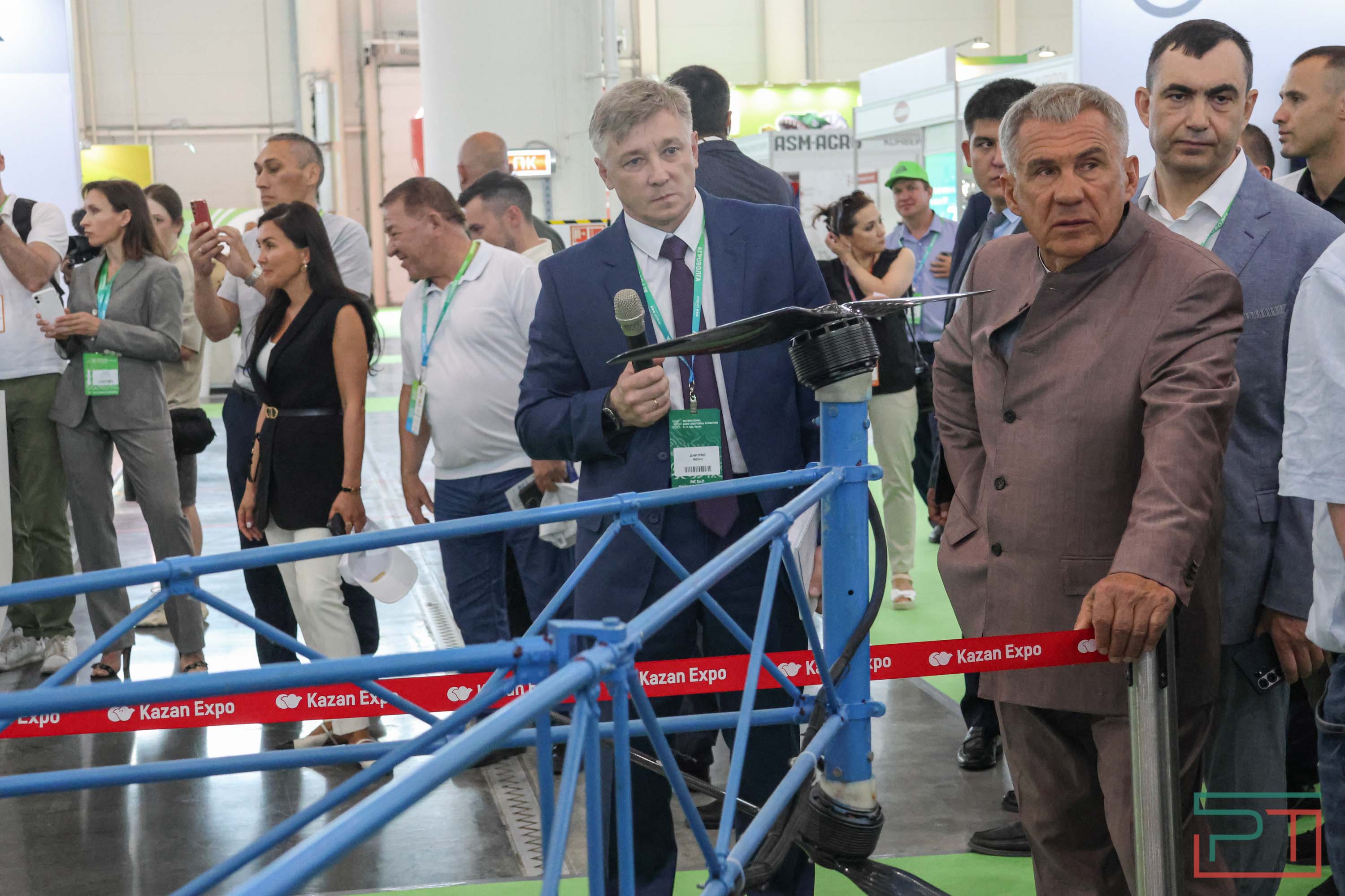 «Агроволга-2025» в Казани: и машины подарили, и интернет в селах запустили