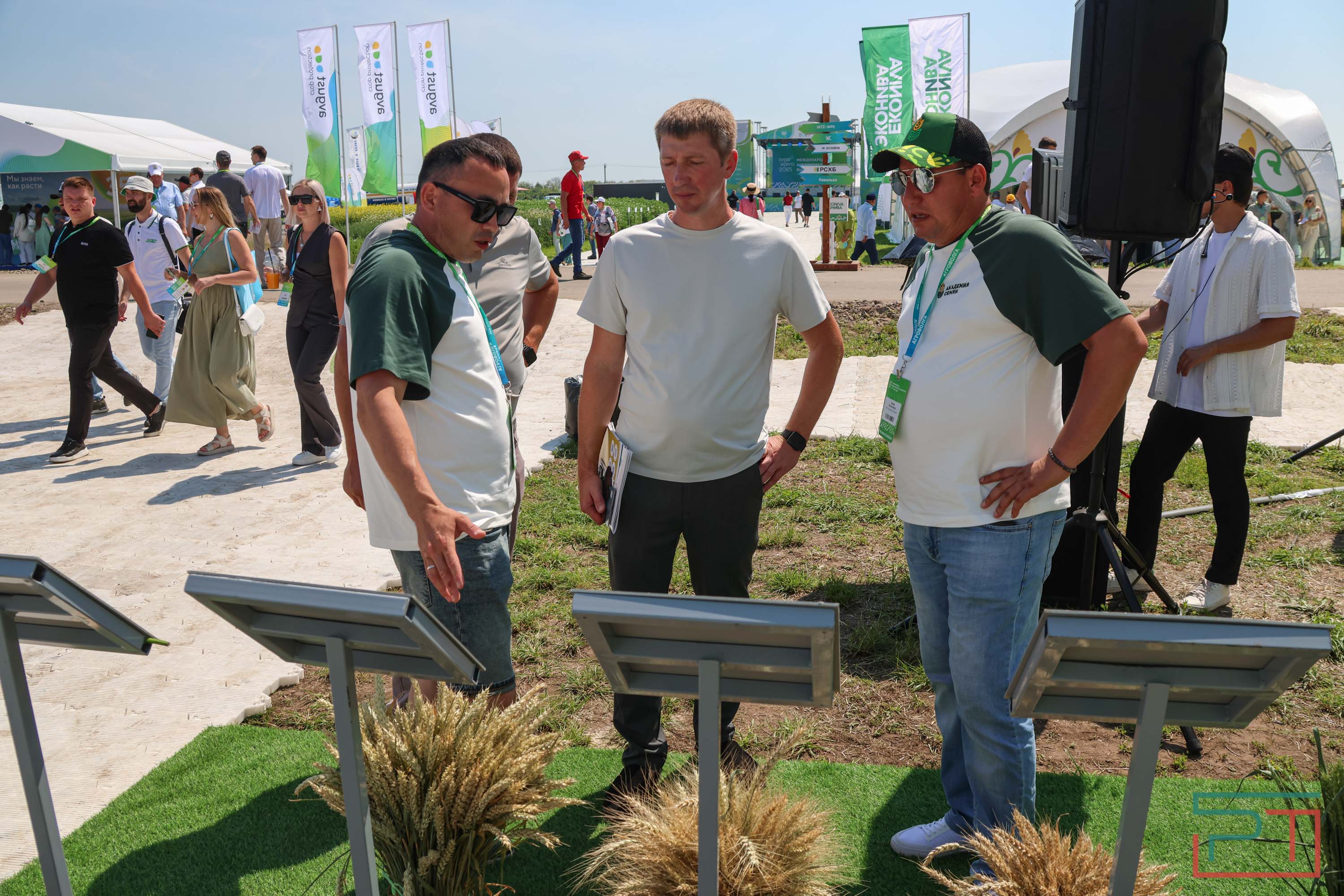 «Агроволга-2025» в Казани: и машины подарили, и интернет в селах запустили