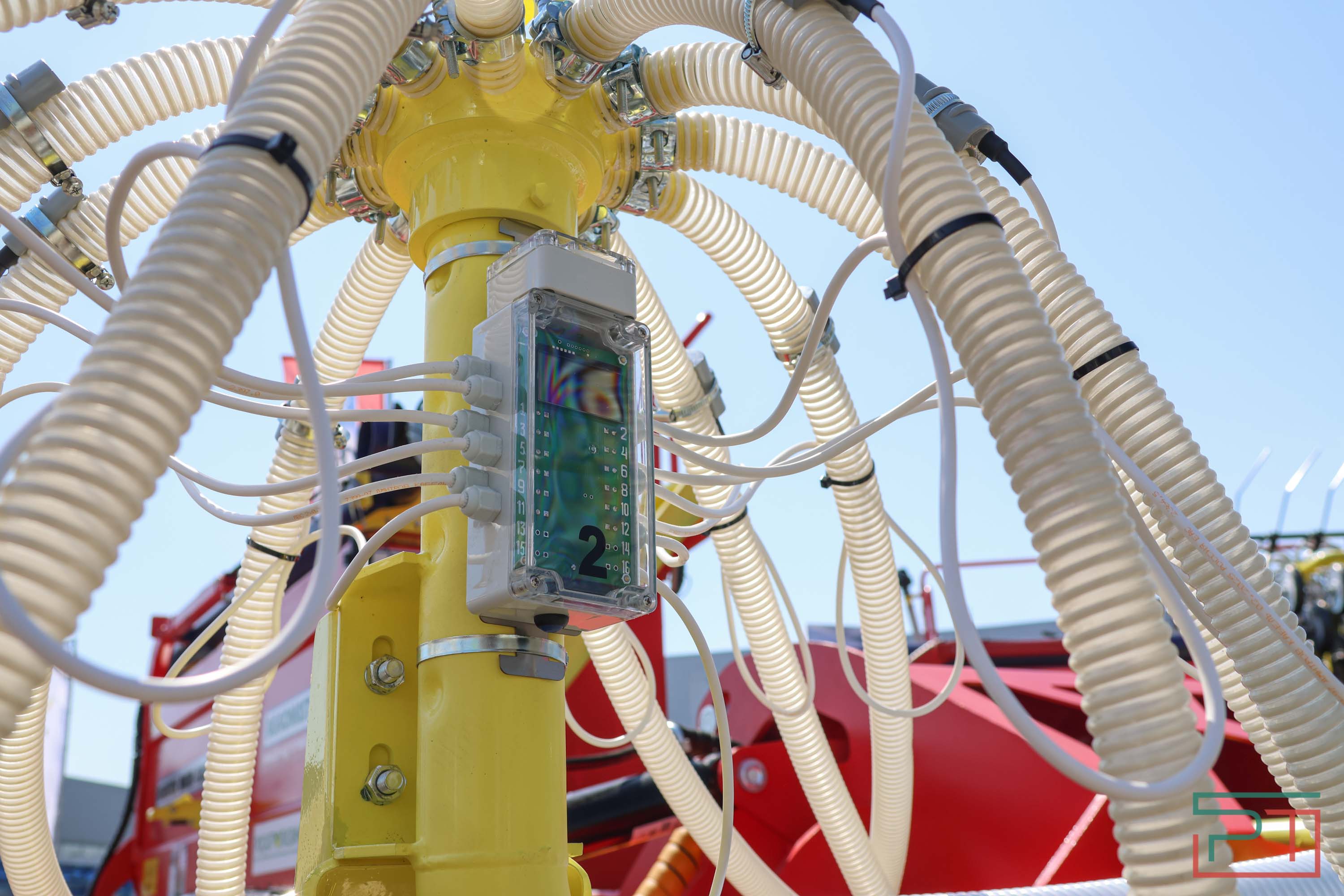 «Агроволга-2025» в Казани: и машины подарили, и интернет в селах запустили