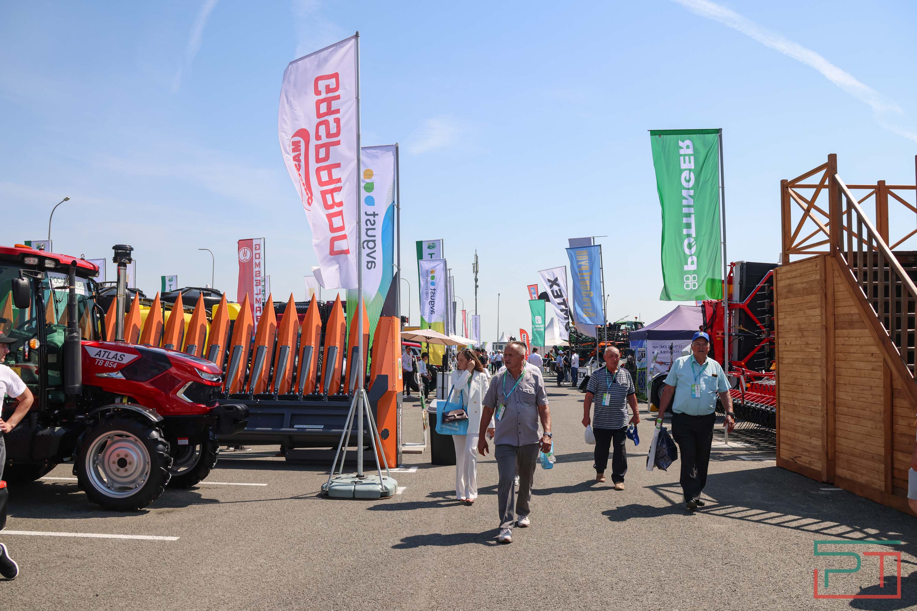 «Агроволга-2025» в Казани: и машины подарили, и интернет в селах запустили