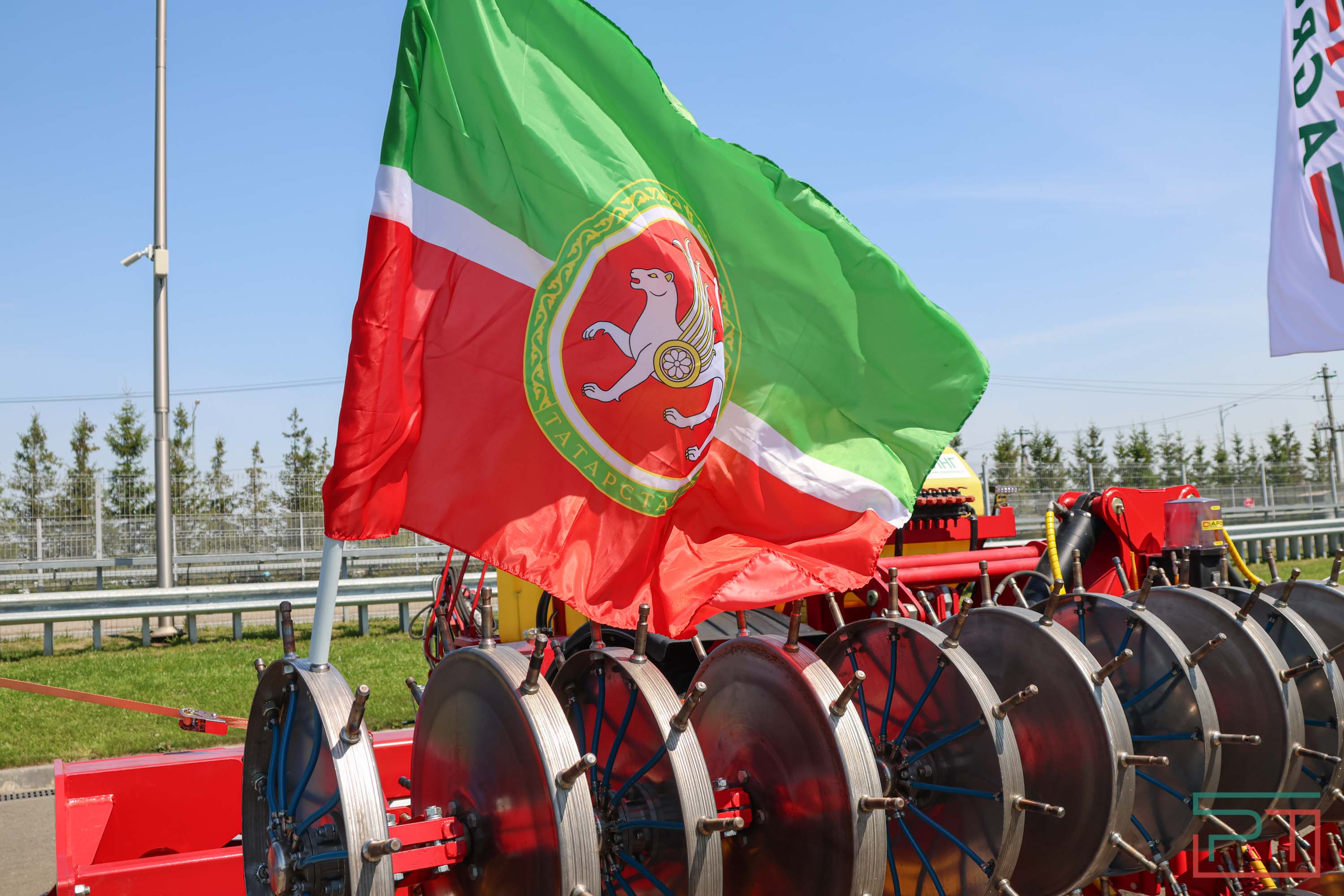 «Агроволга-2025» в Казани: и машины подарили, и интернет в селах запустили