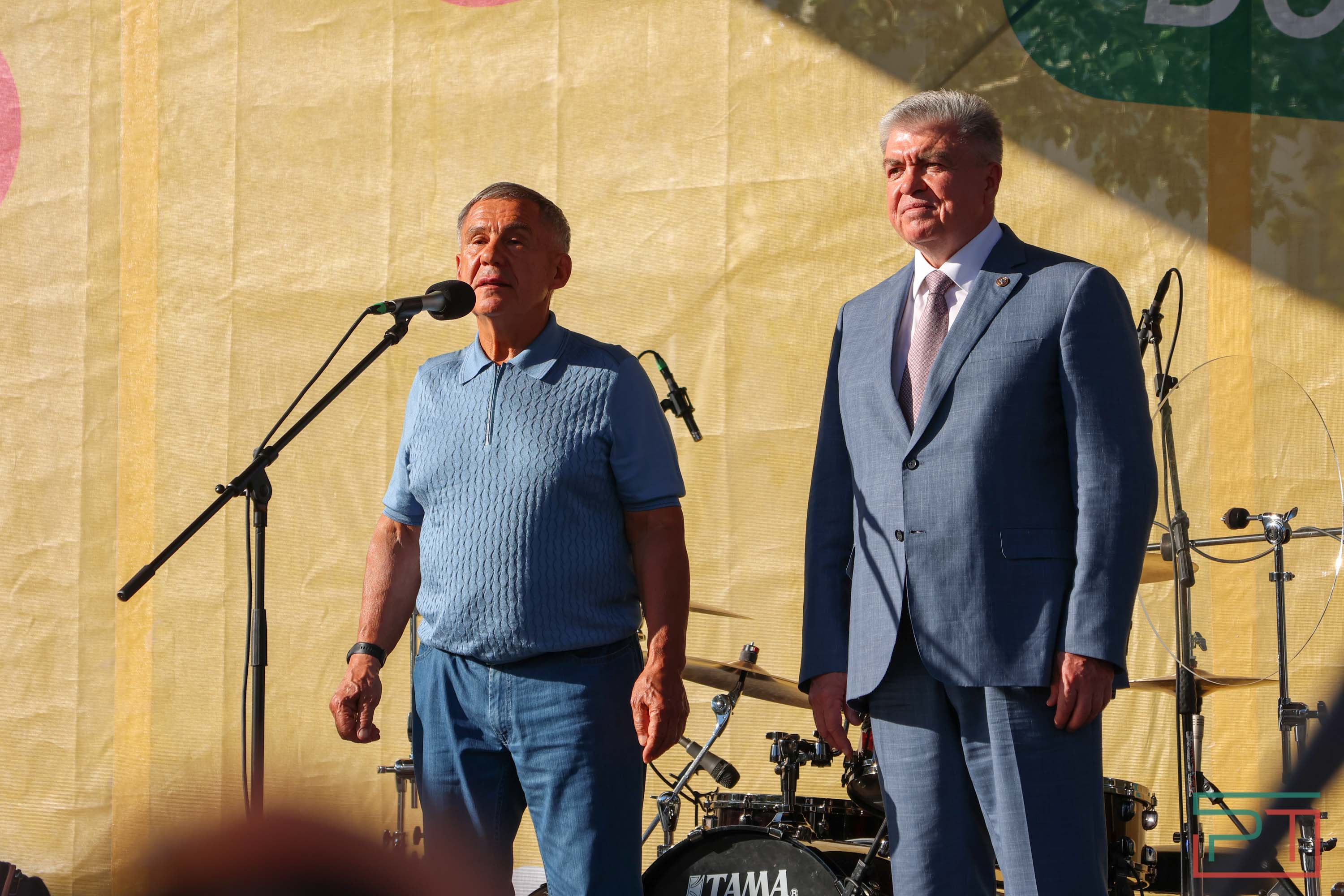 Рустам Минниханов принял участие в празднике двора в Набережных Челнах